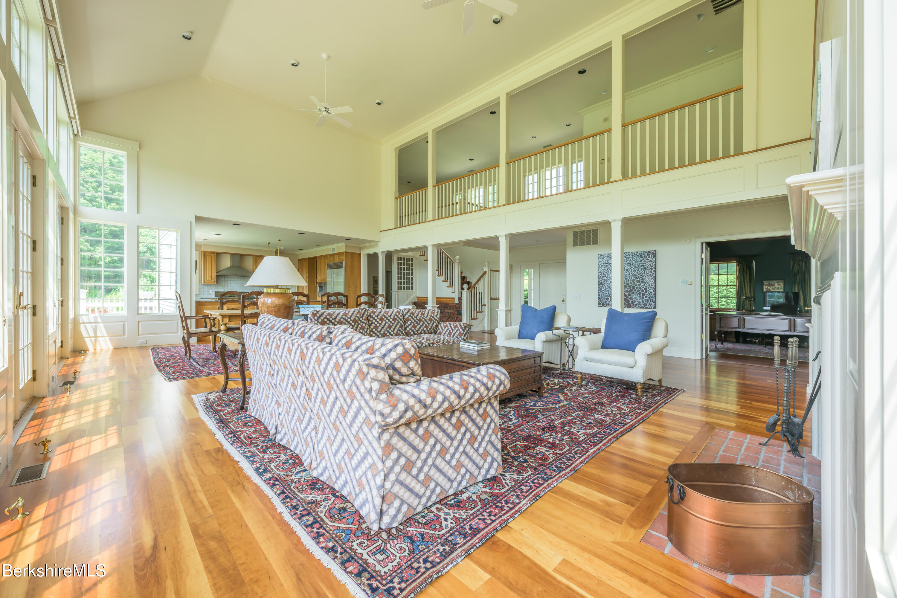 32 Crooked Hill Rd