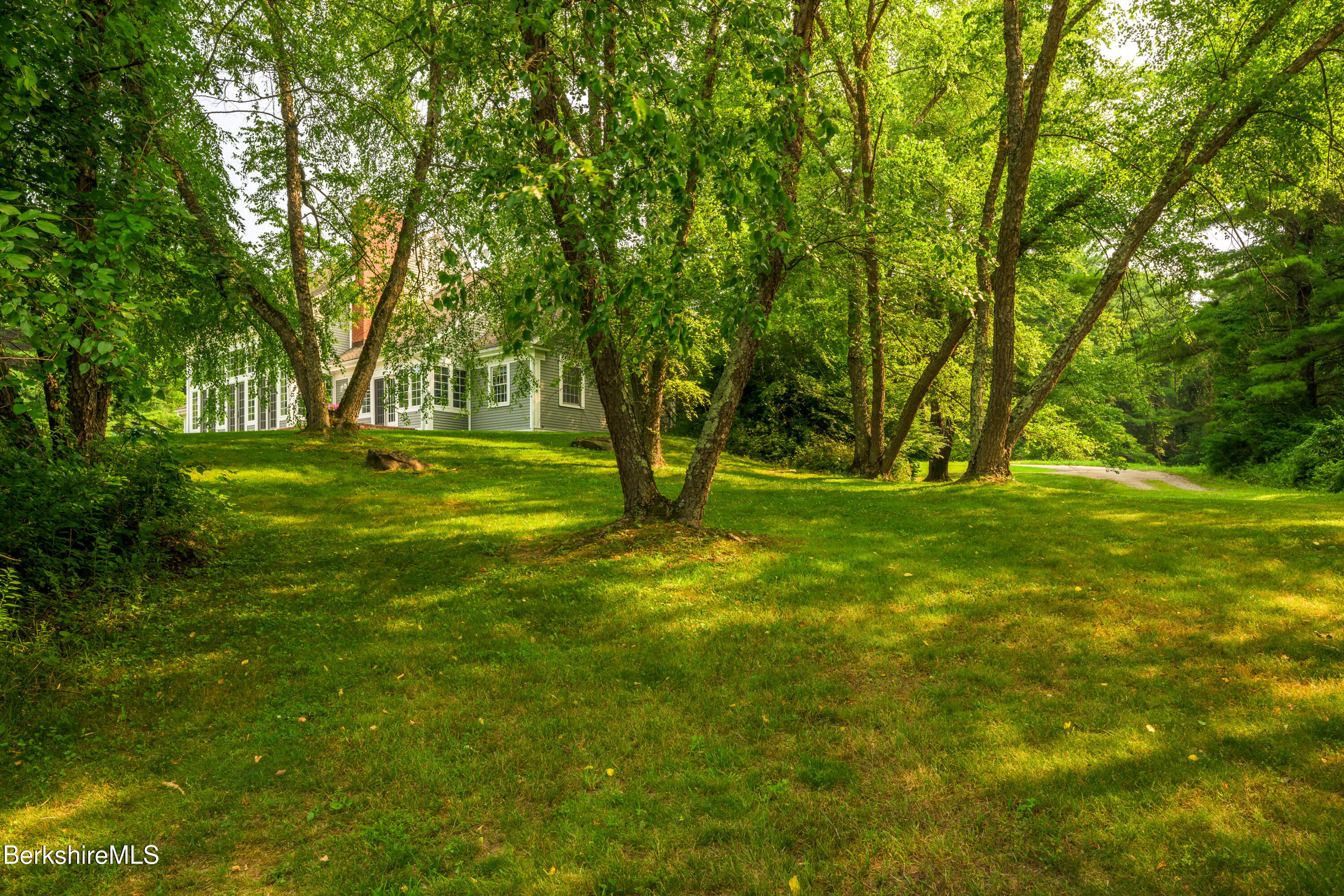 32 Crooked Hill Rd