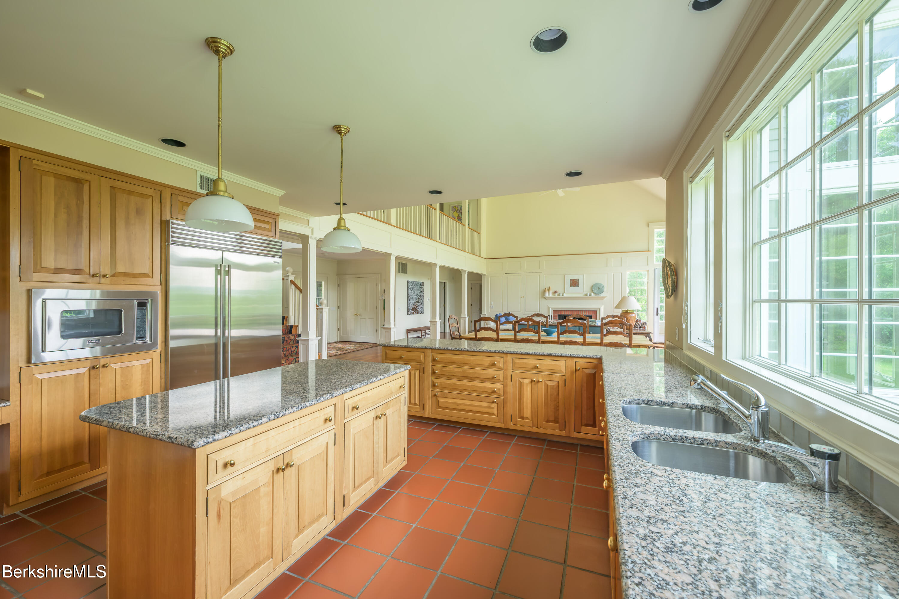 32 Crooked Hill Rd