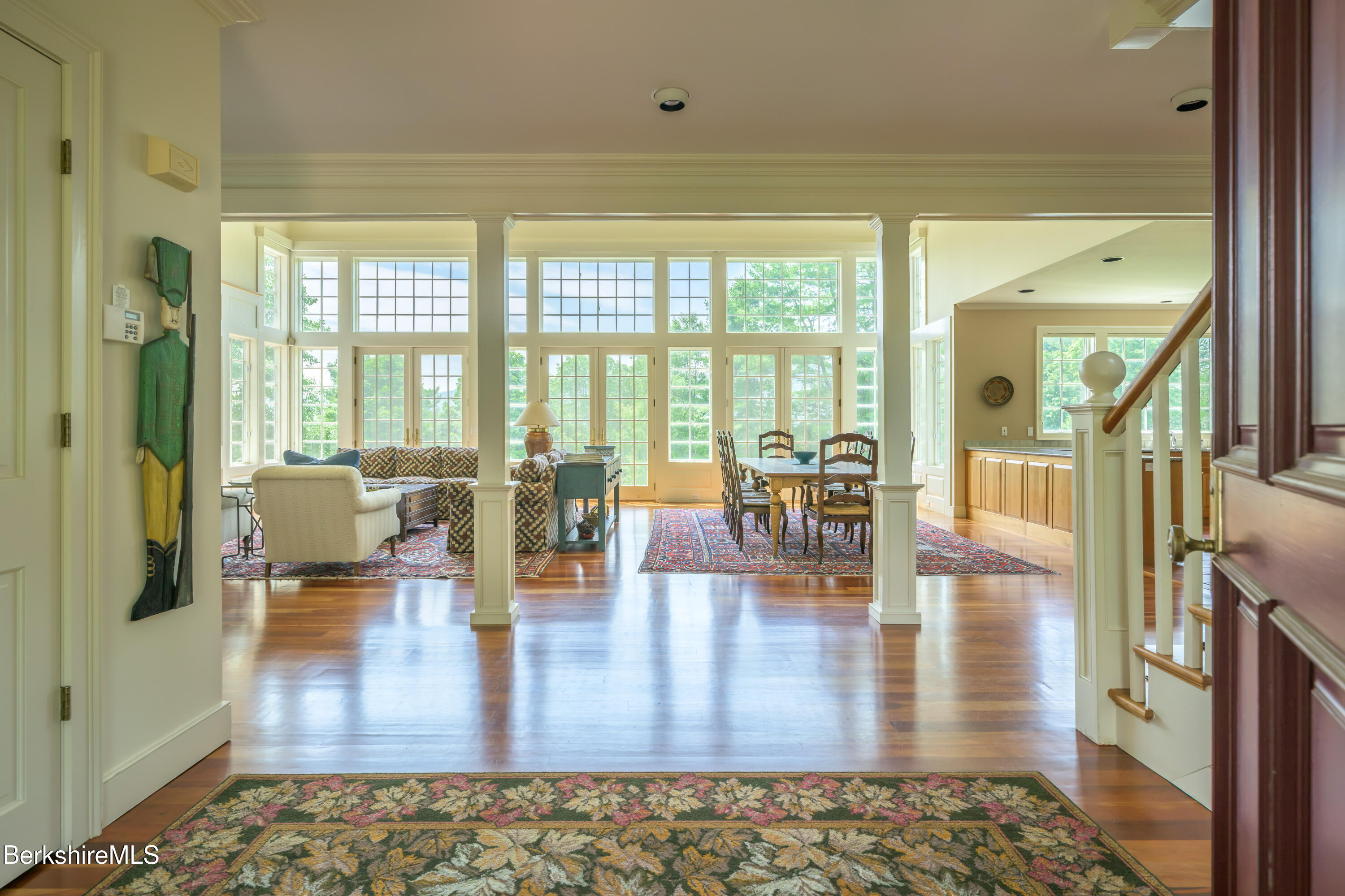 32 Crooked Hill Rd