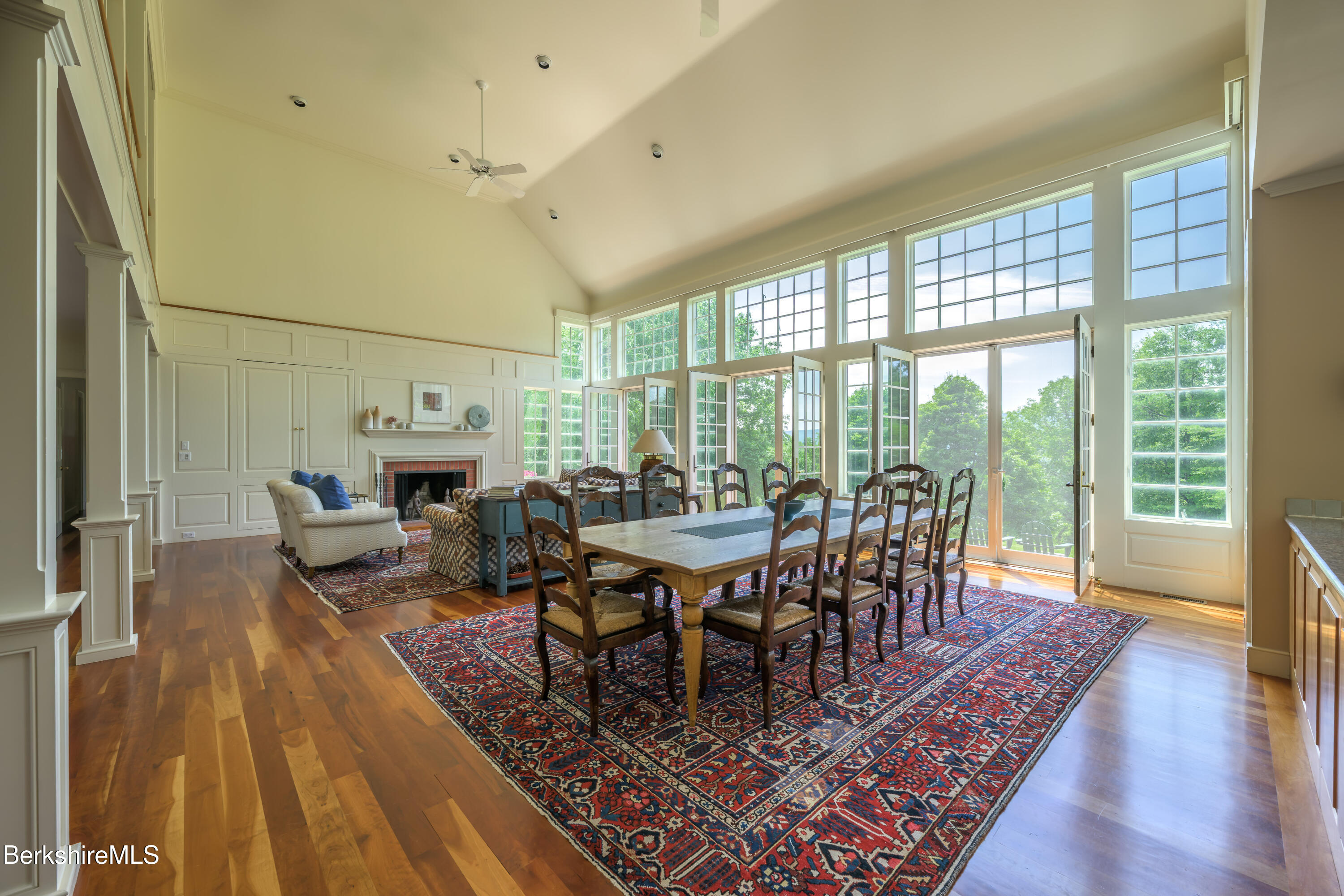 32 Crooked Hill Rd