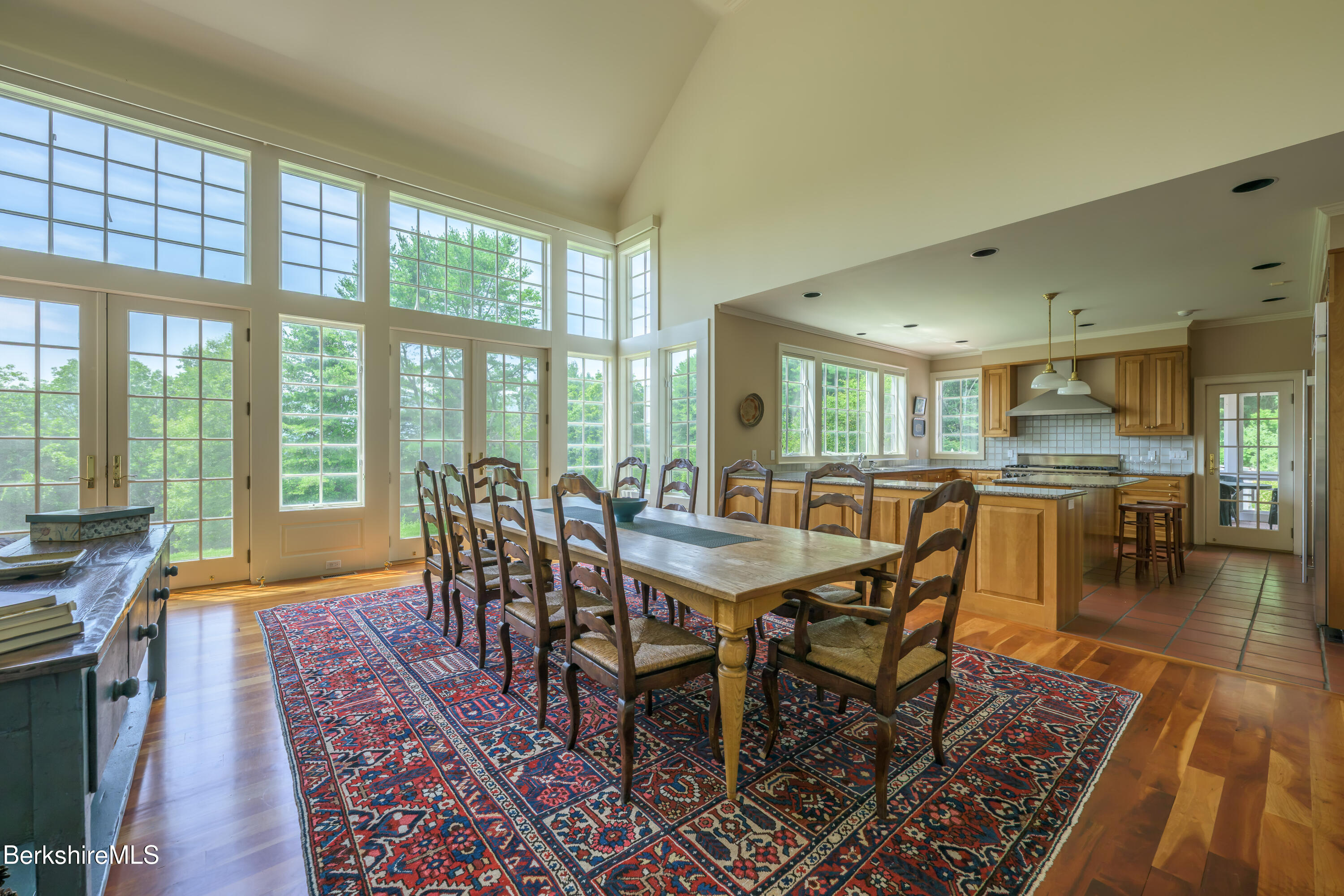 32 Crooked Hill Rd