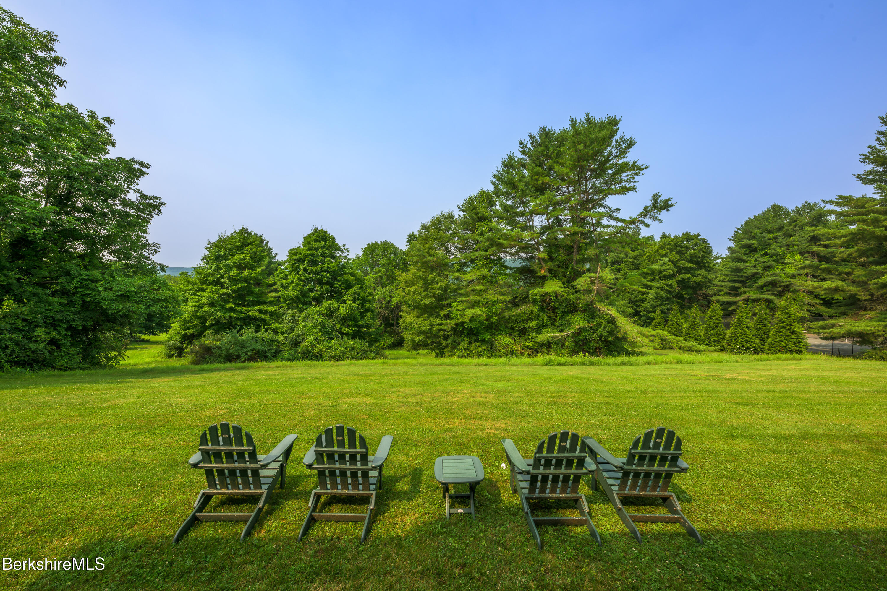 32 Crooked Hill Rd