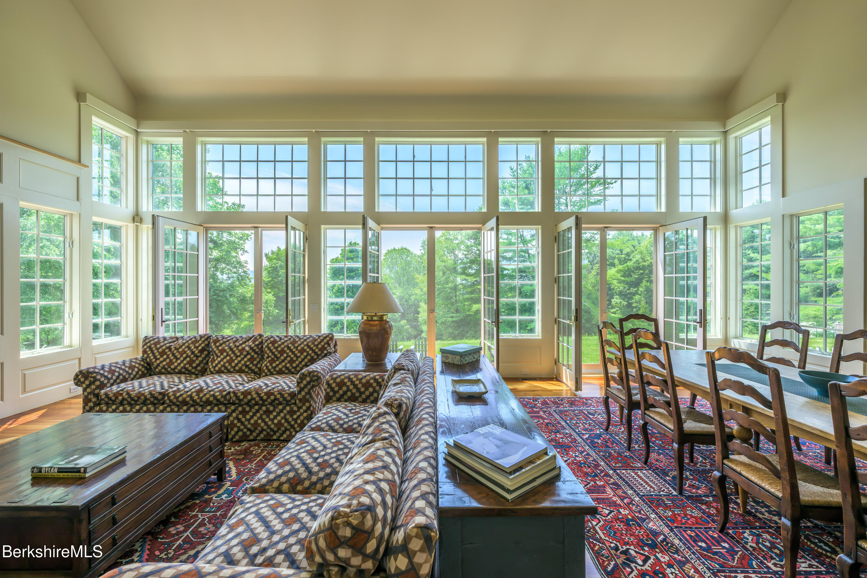 32 Crooked Hill Rd