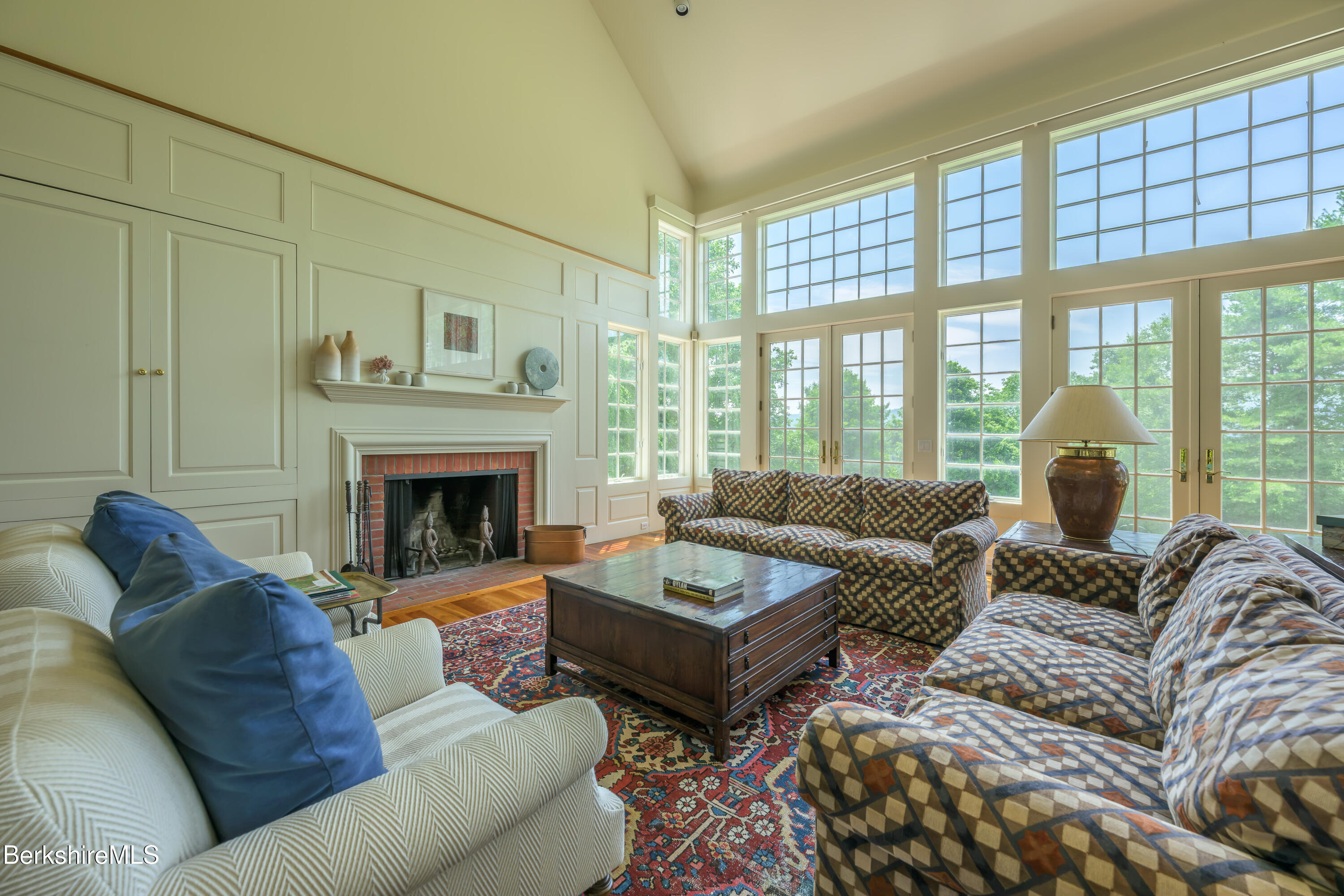 32 Crooked Hill Rd