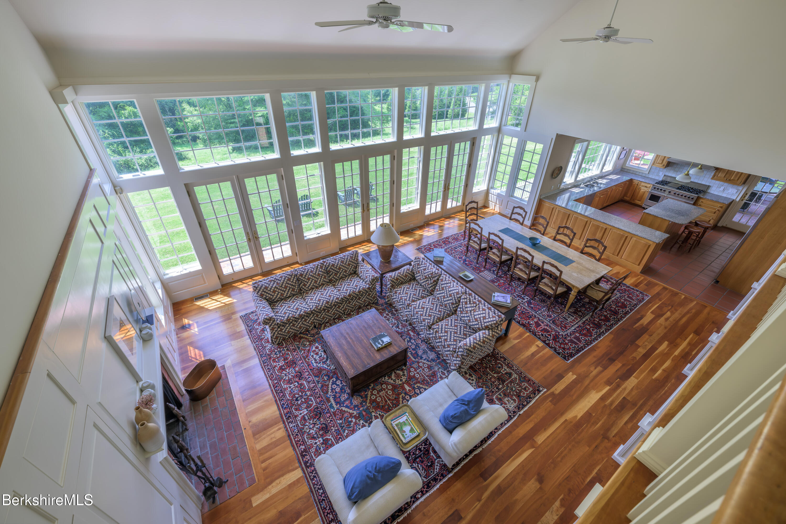32 Crooked Hill Rd