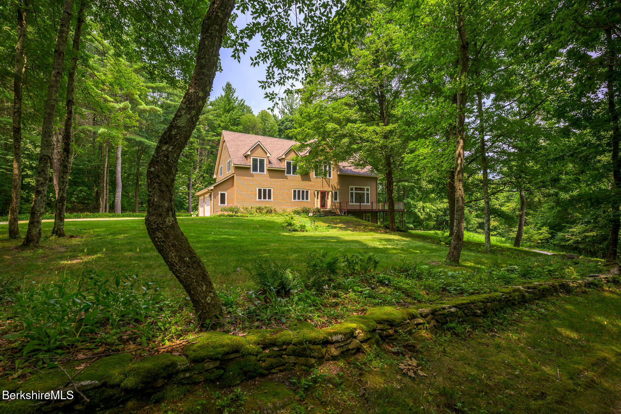 80 Center Rd
