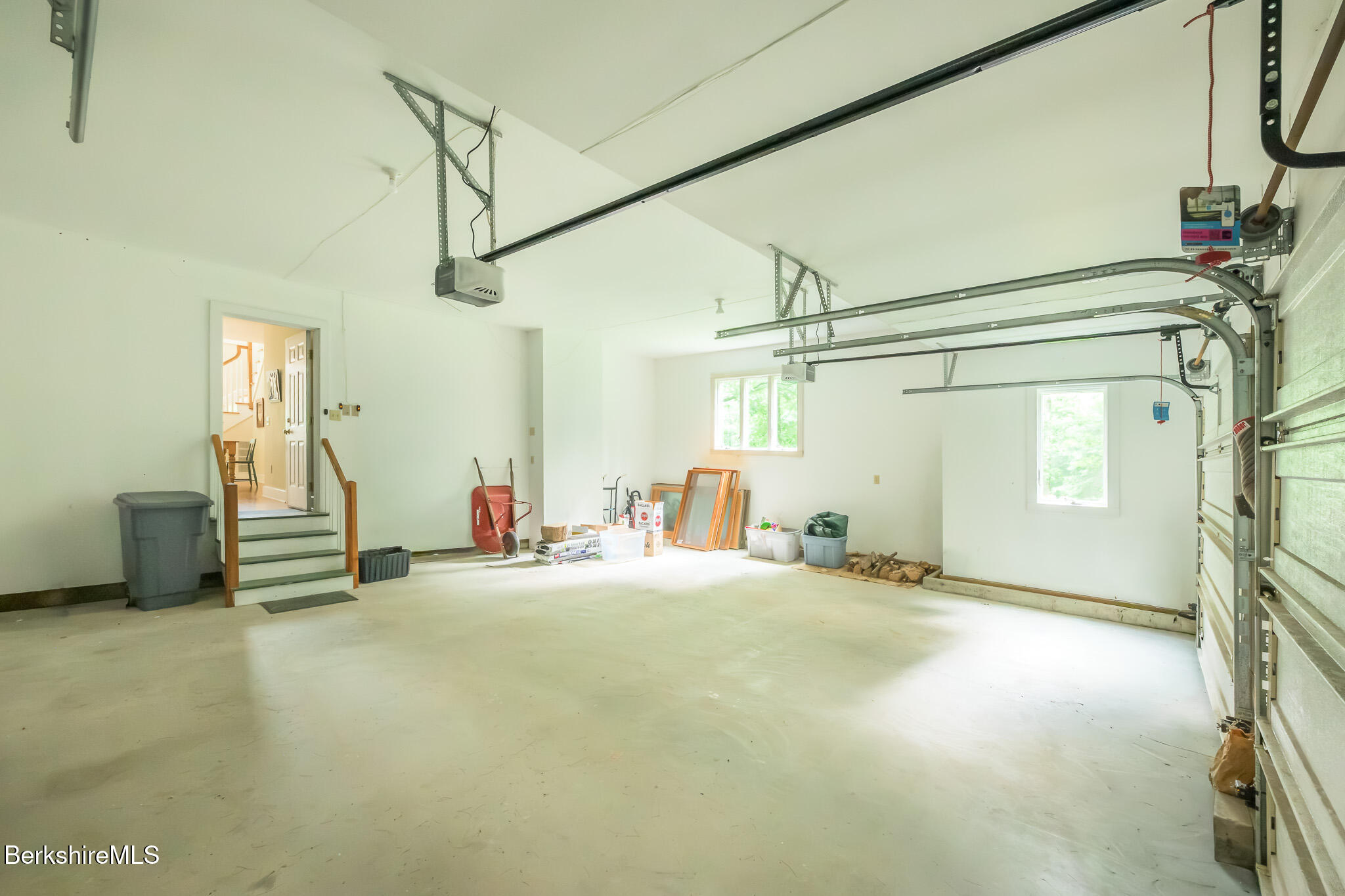 80 Center Rd
