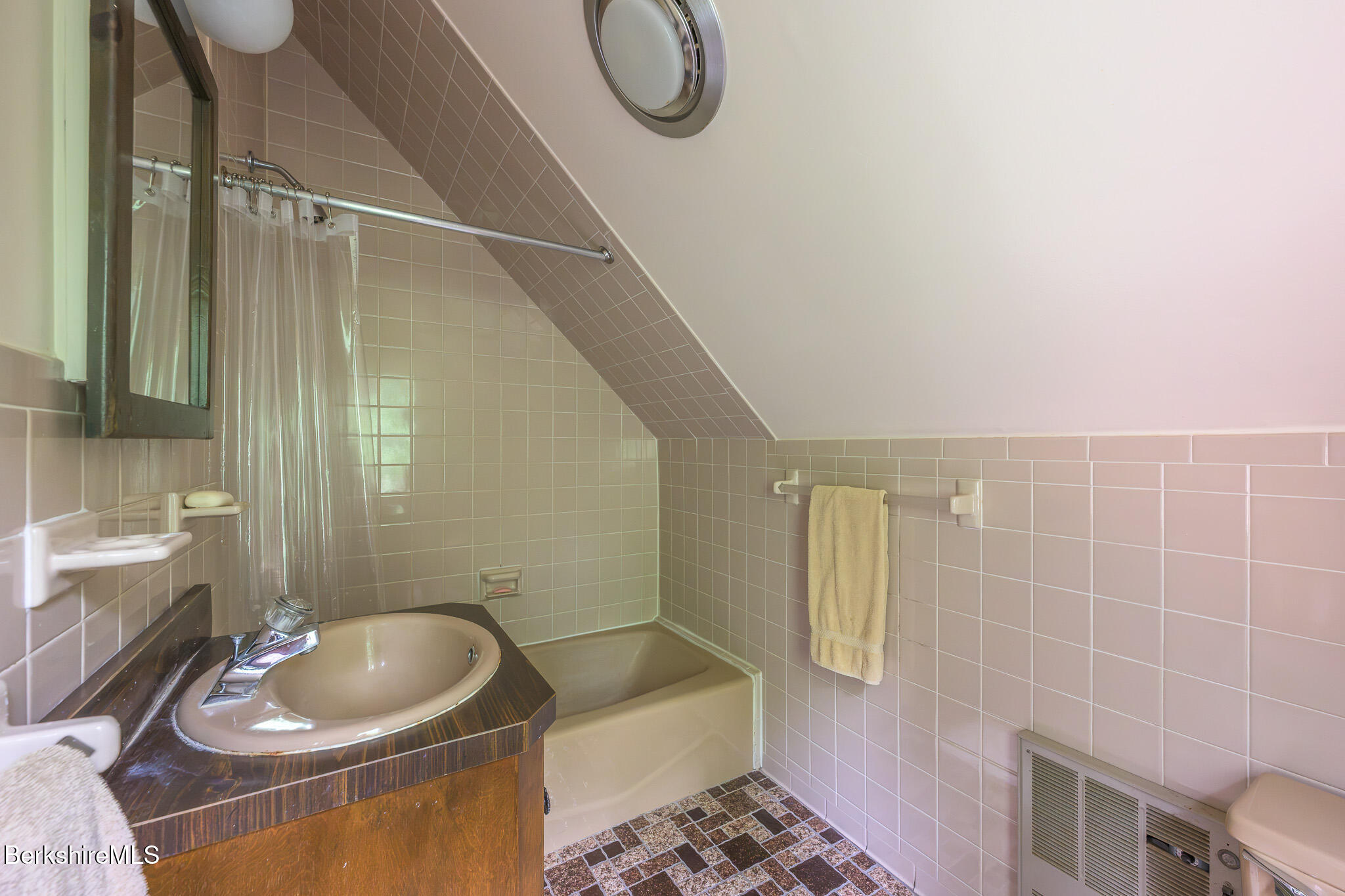 336 Stevens Glen Rd