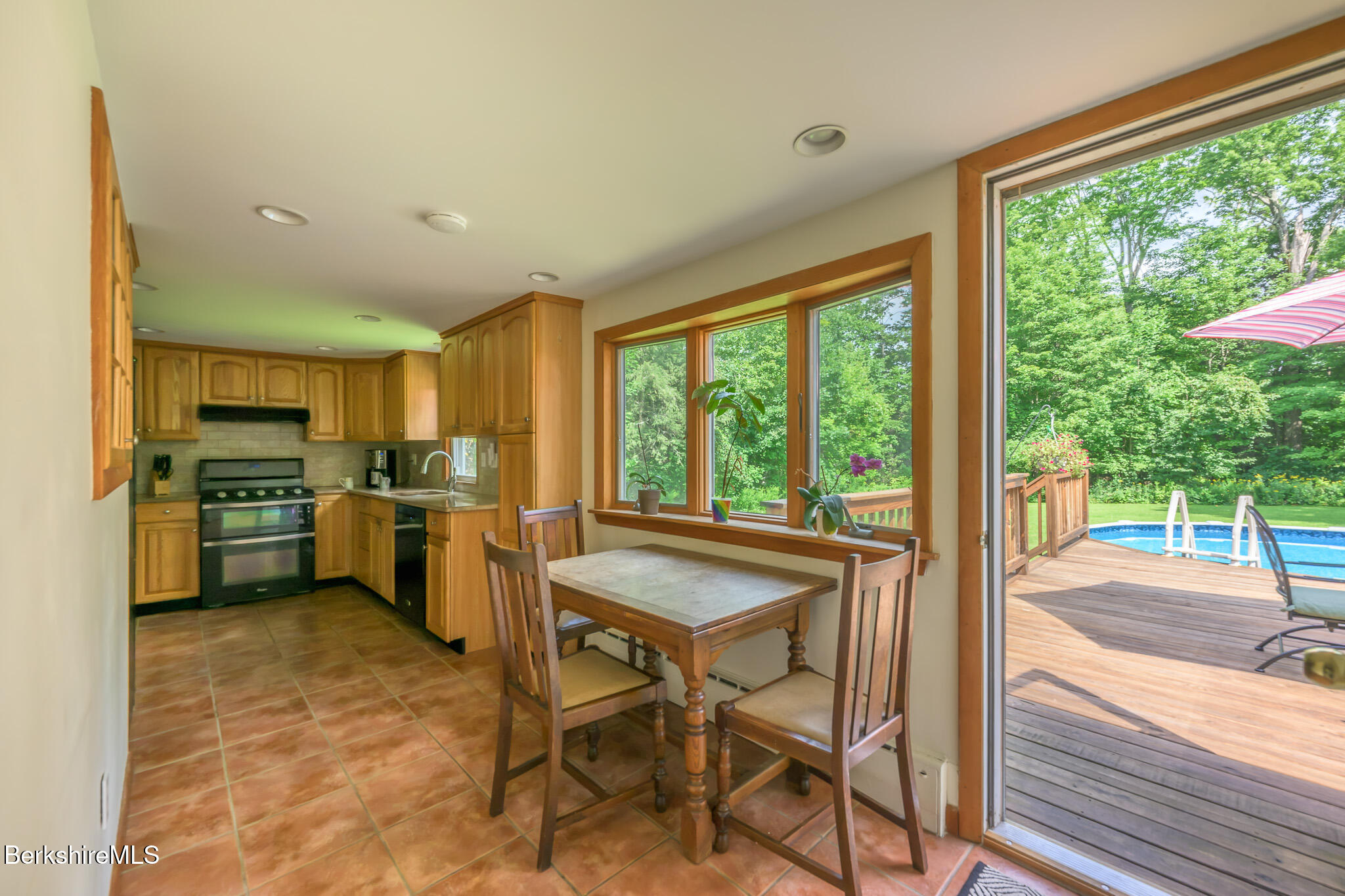 24 Brunell Ave