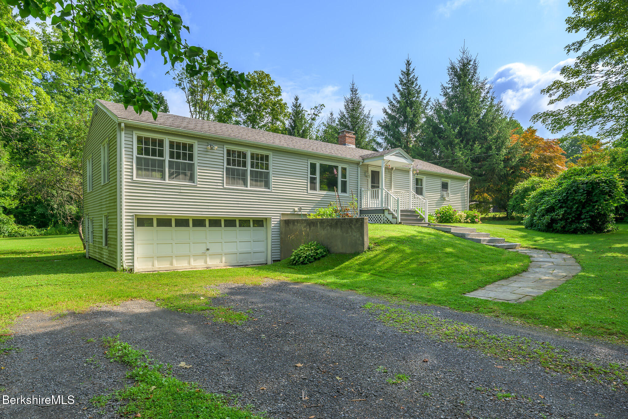 24 Brunell Ave