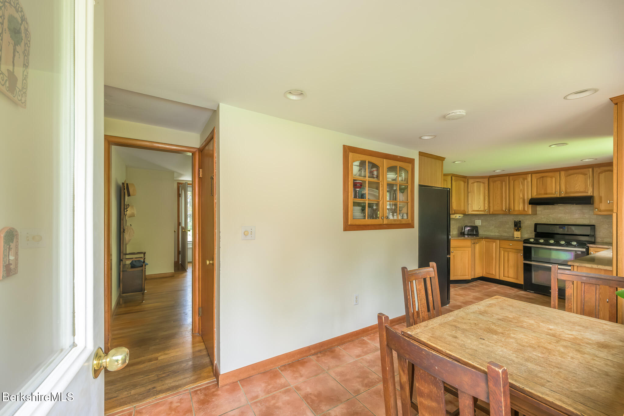 24 Brunell Ave