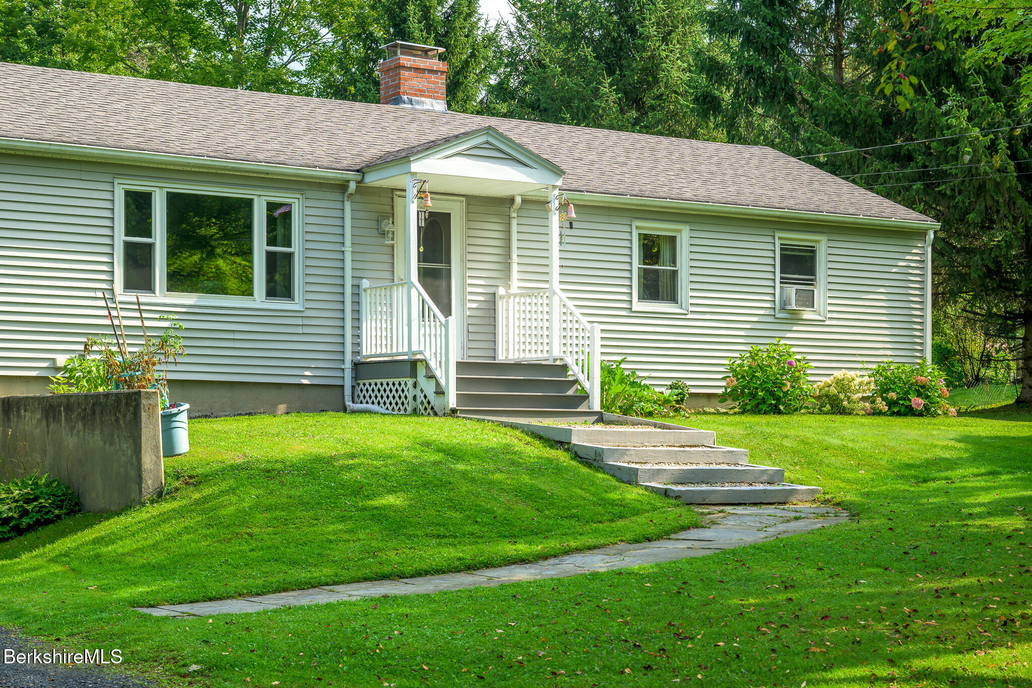 24 Brunell Ave
