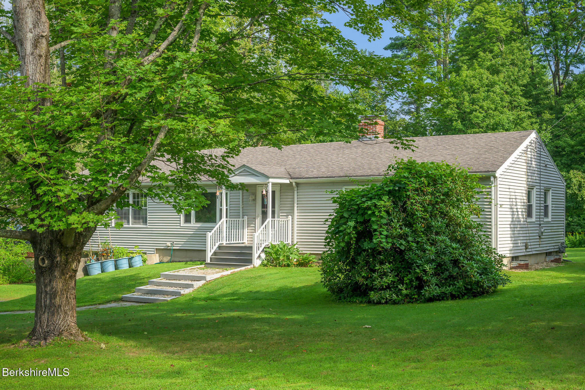 24 Brunell Ave
