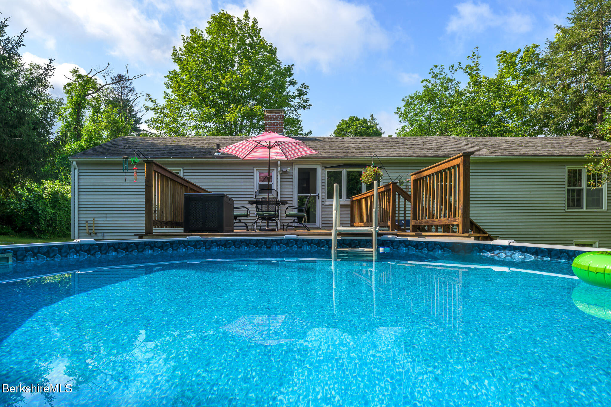 24 Brunell Ave