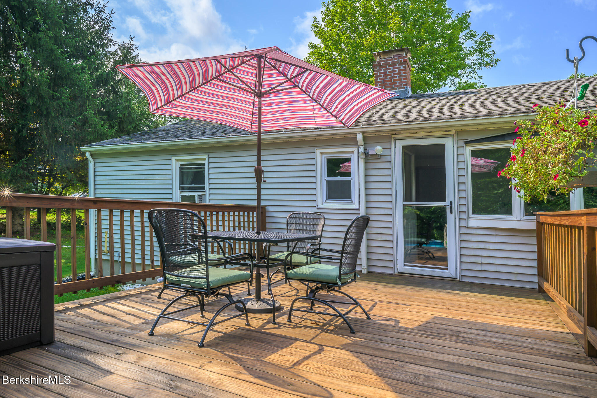 24 Brunell Ave