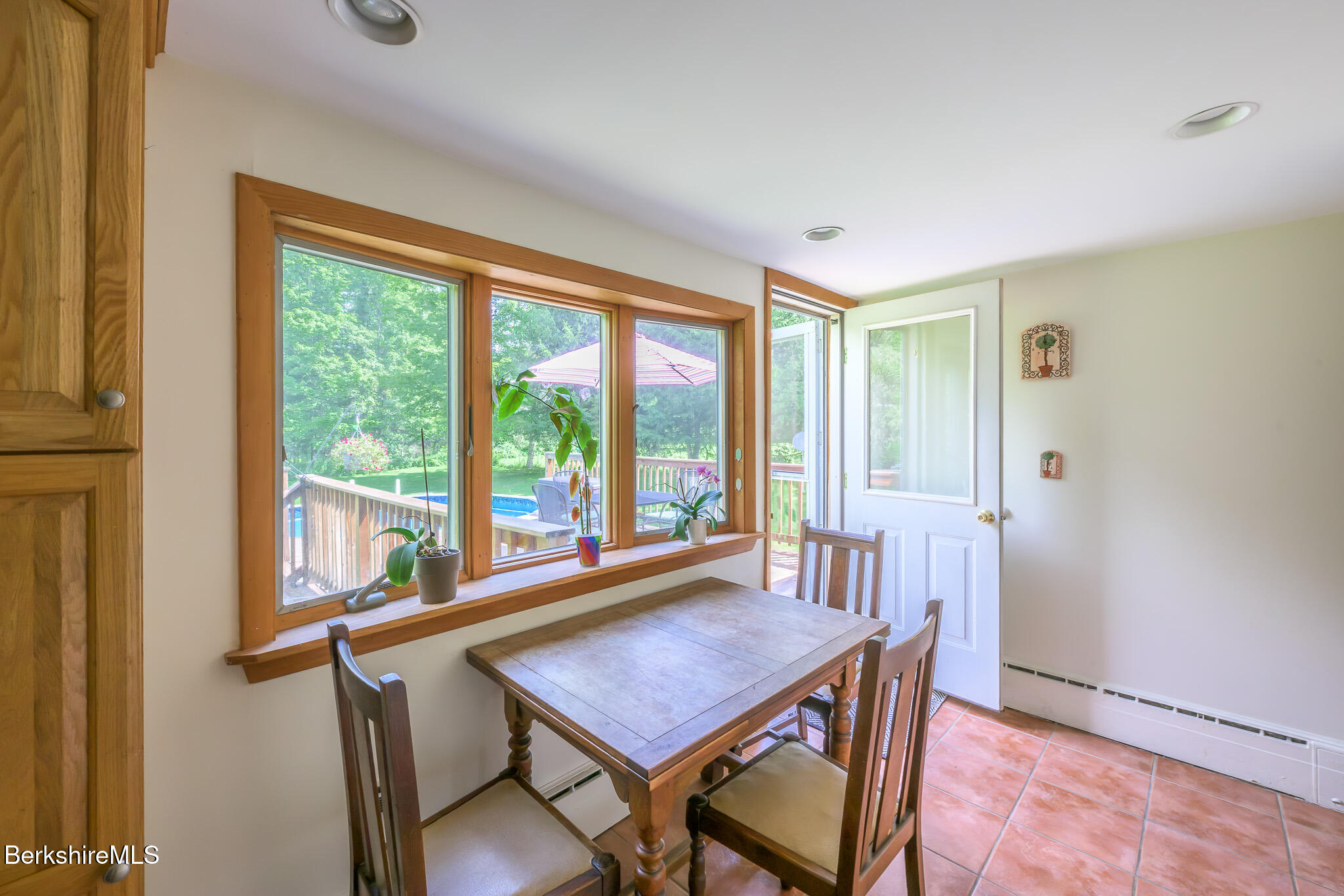 24 Brunell Ave