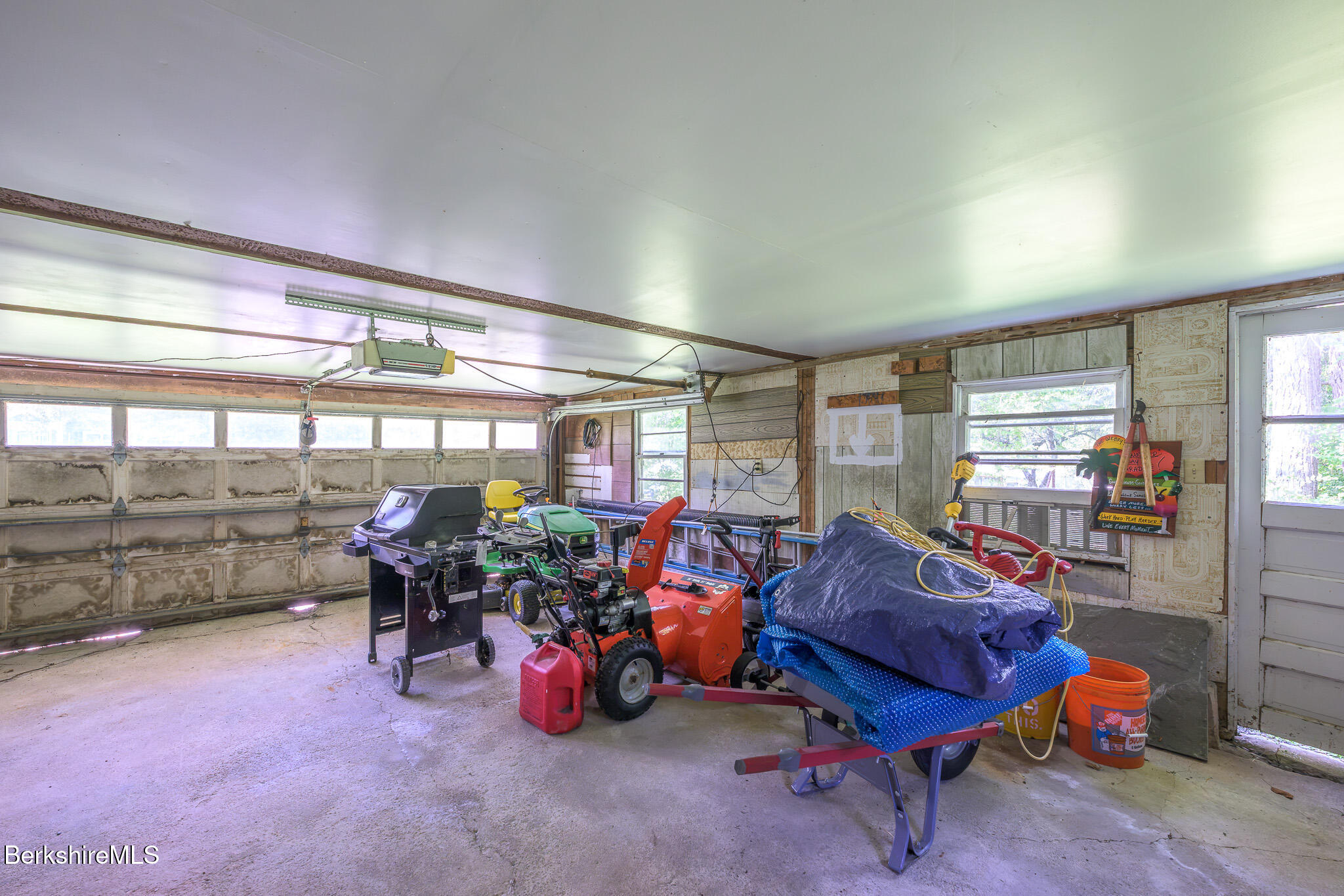 24 Brunell Ave