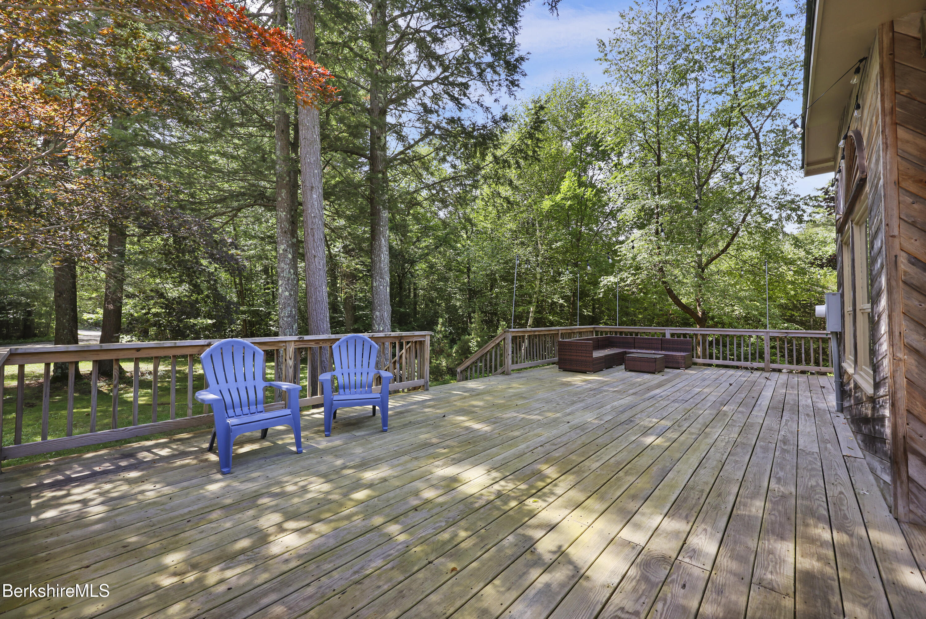 809 Leonhardt Rd