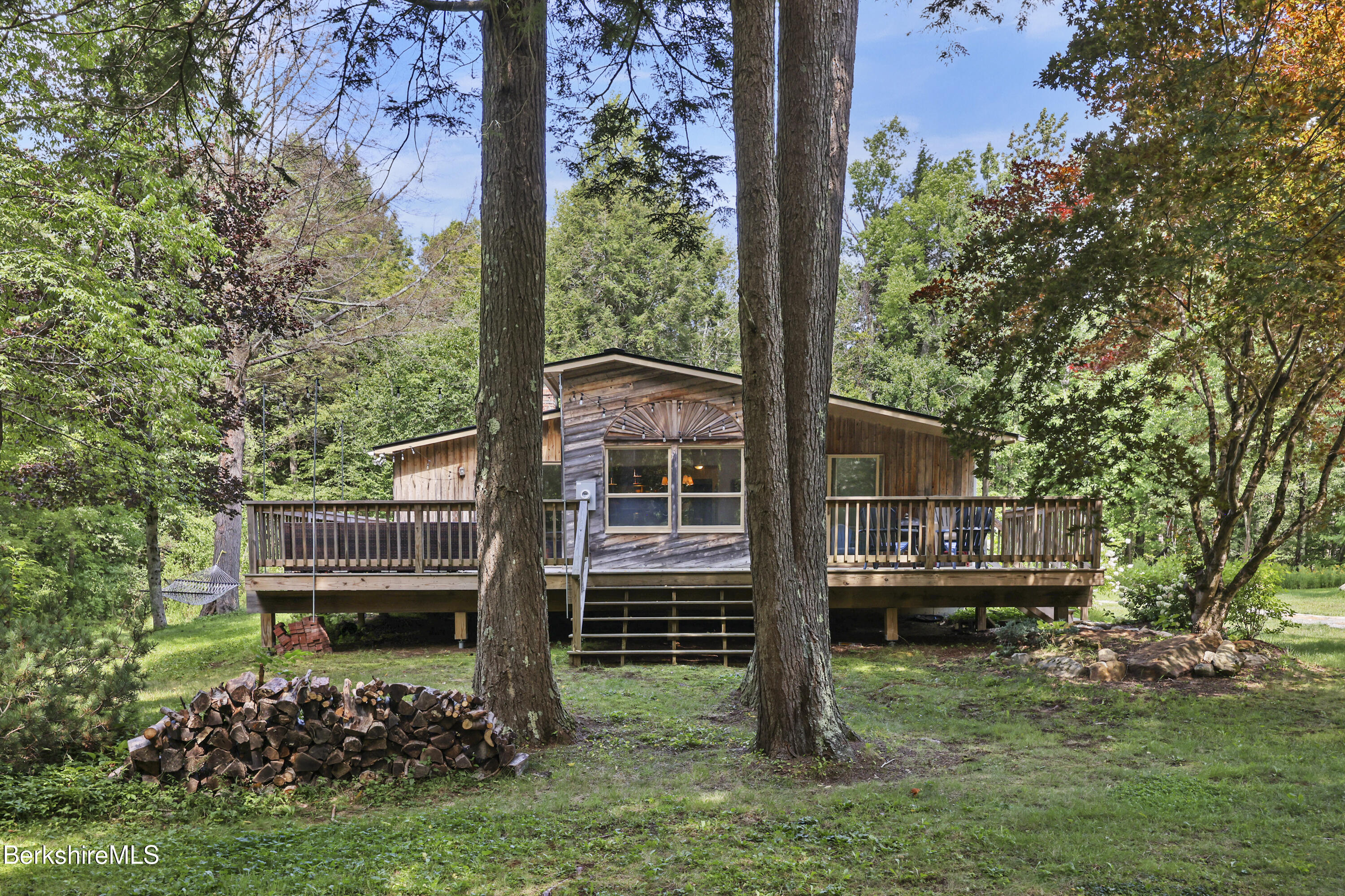 809 Leonhardt Rd