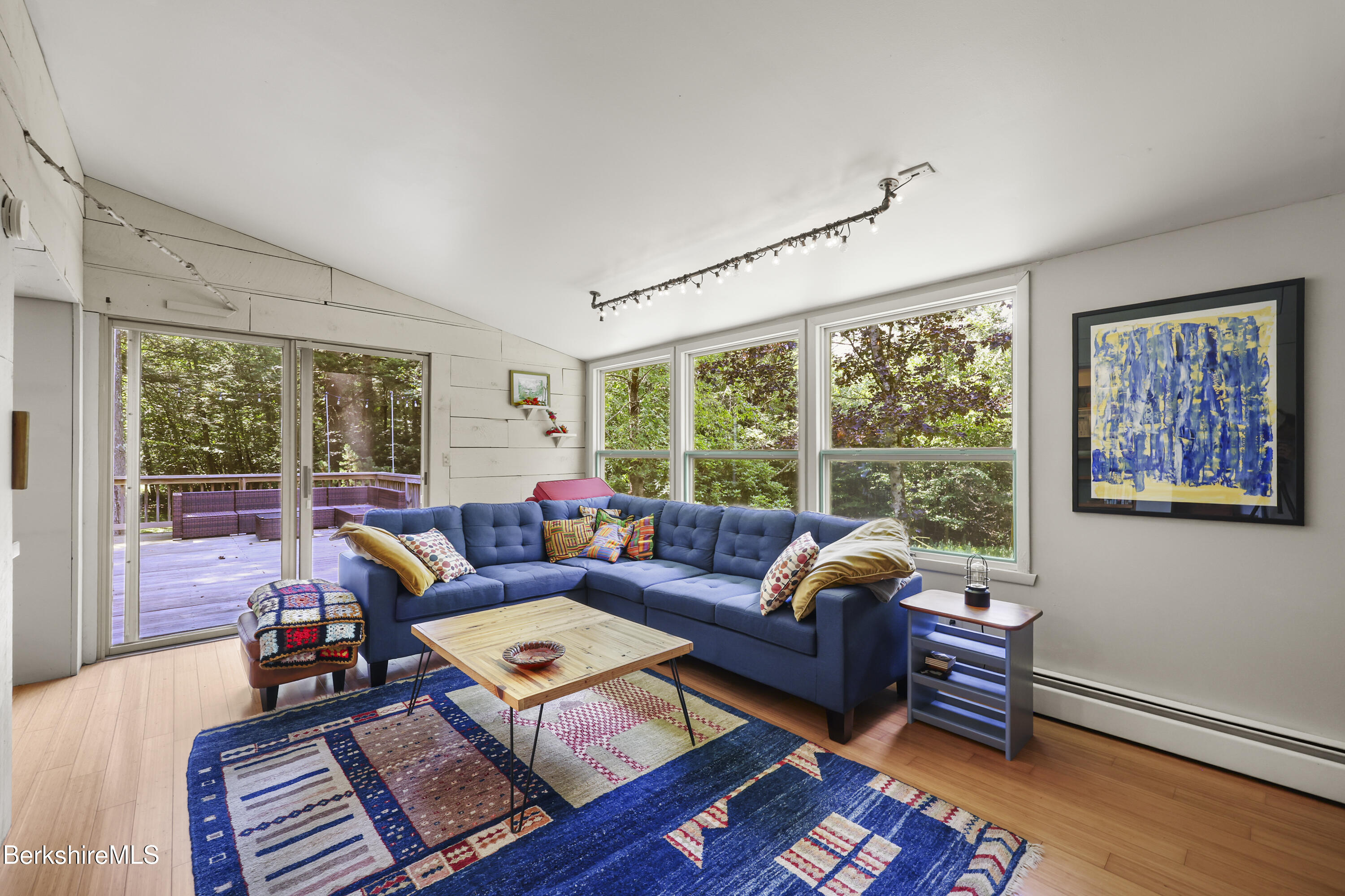 809 Leonhardt Rd