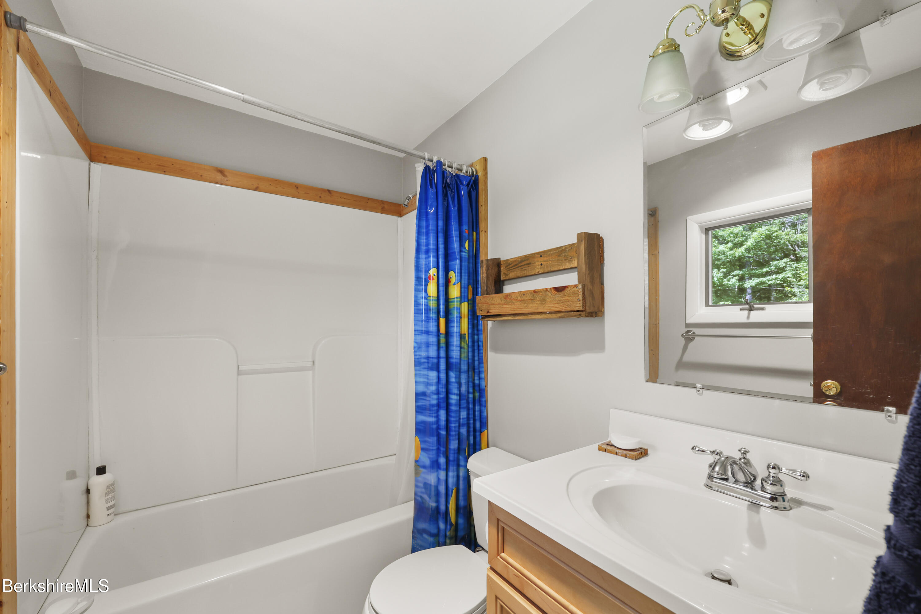 809 Leonhardt Rd