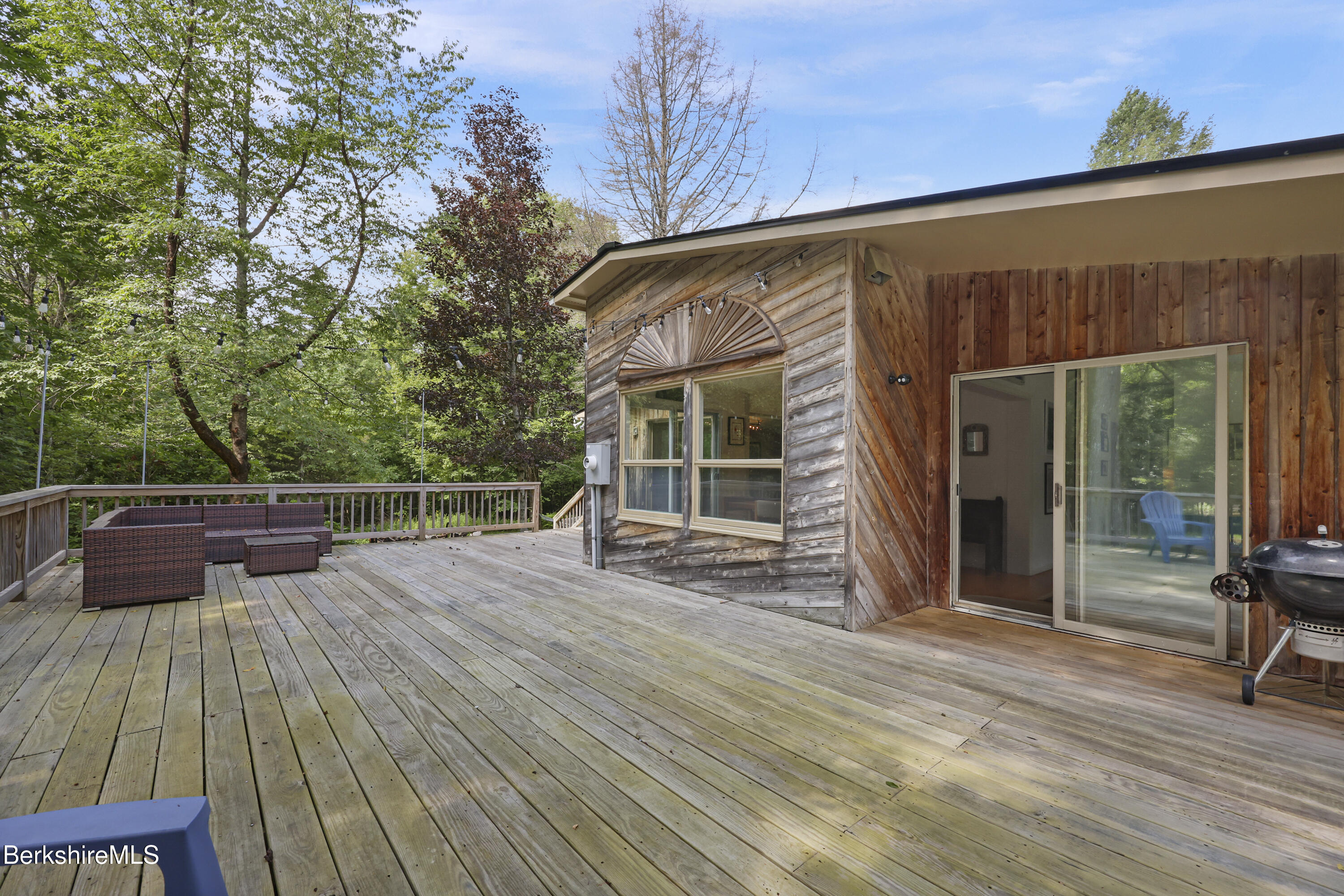 809 Leonhardt Rd