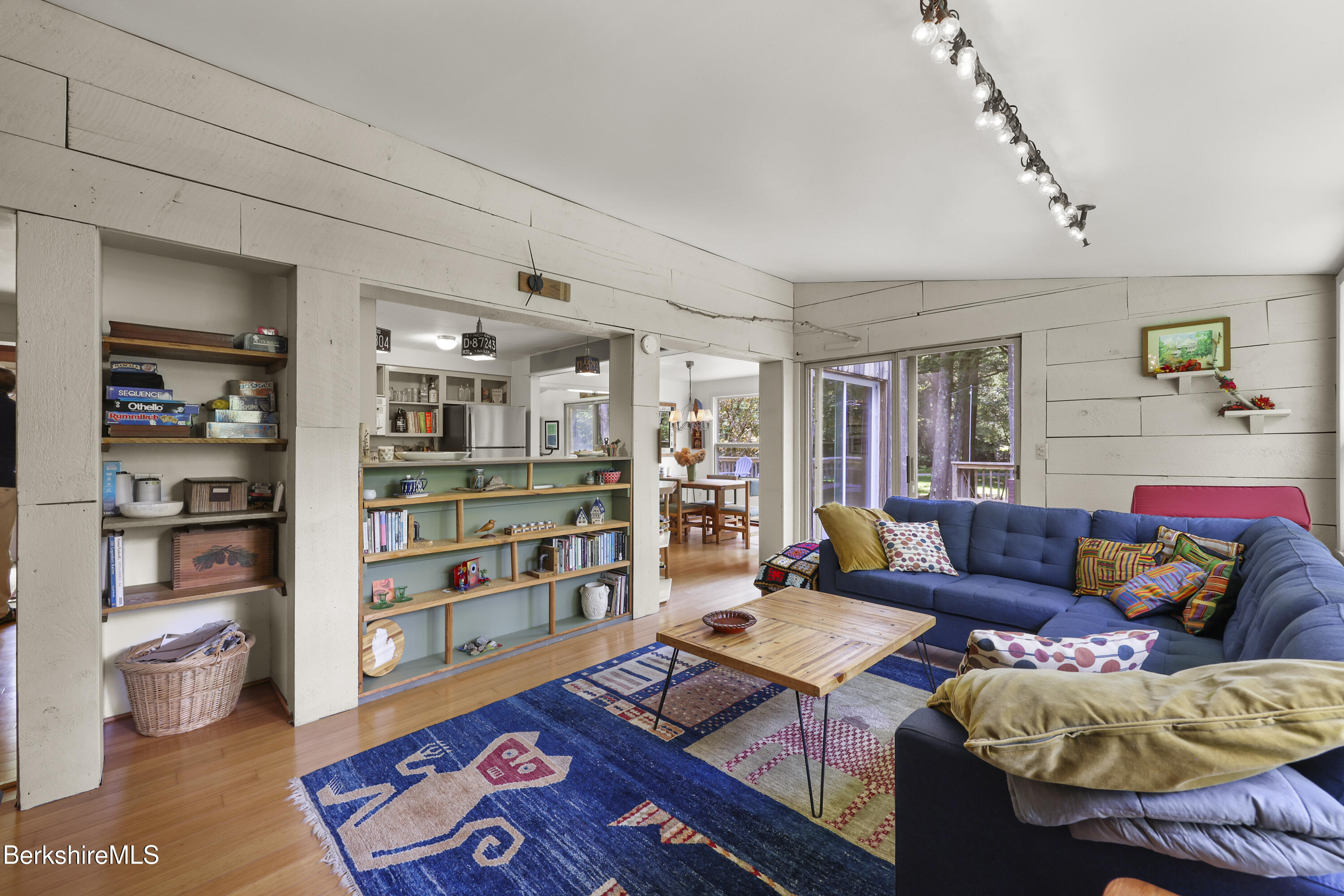 809 Leonhardt Rd