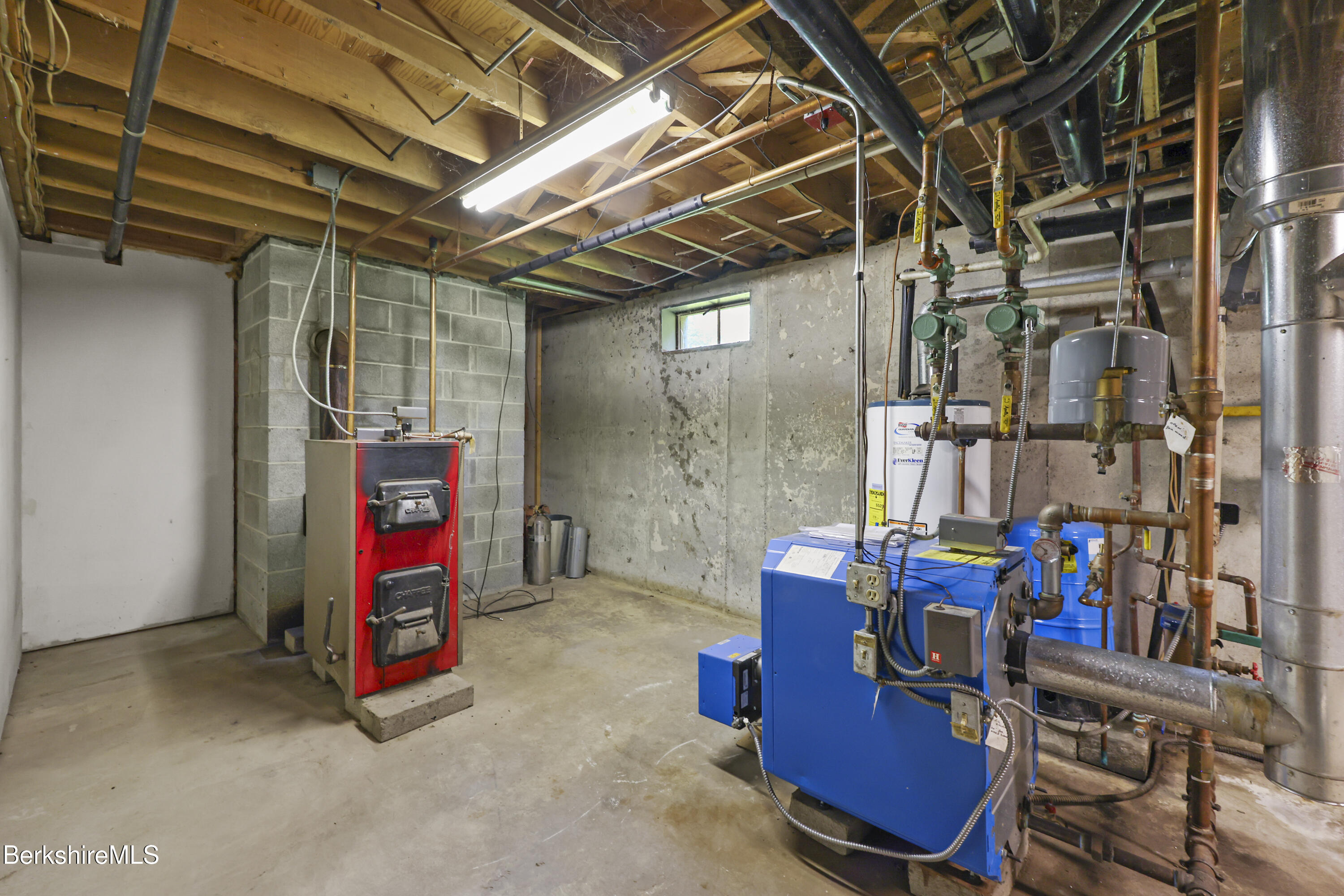 809 Leonhardt Rd