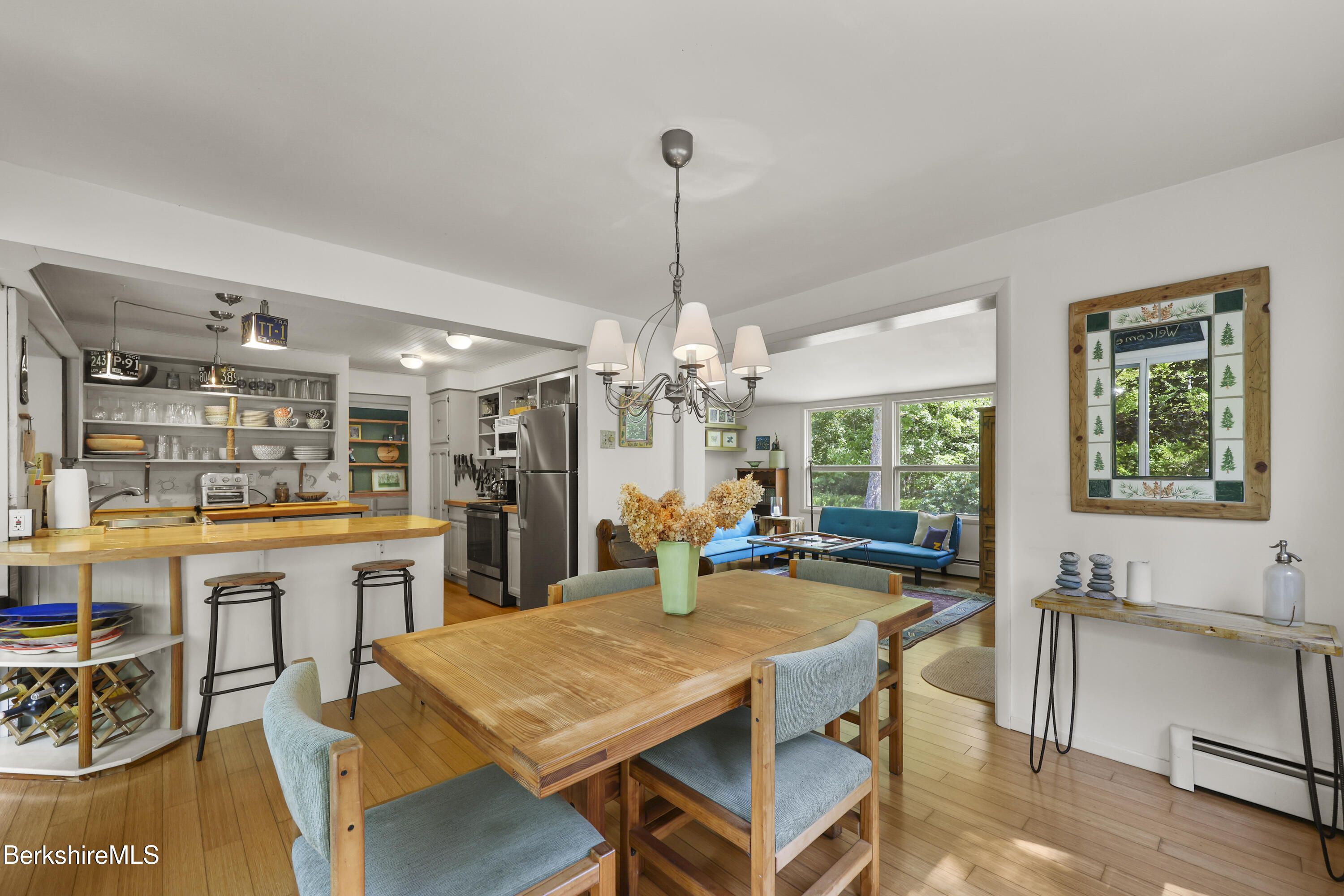 809 Leonhardt Rd