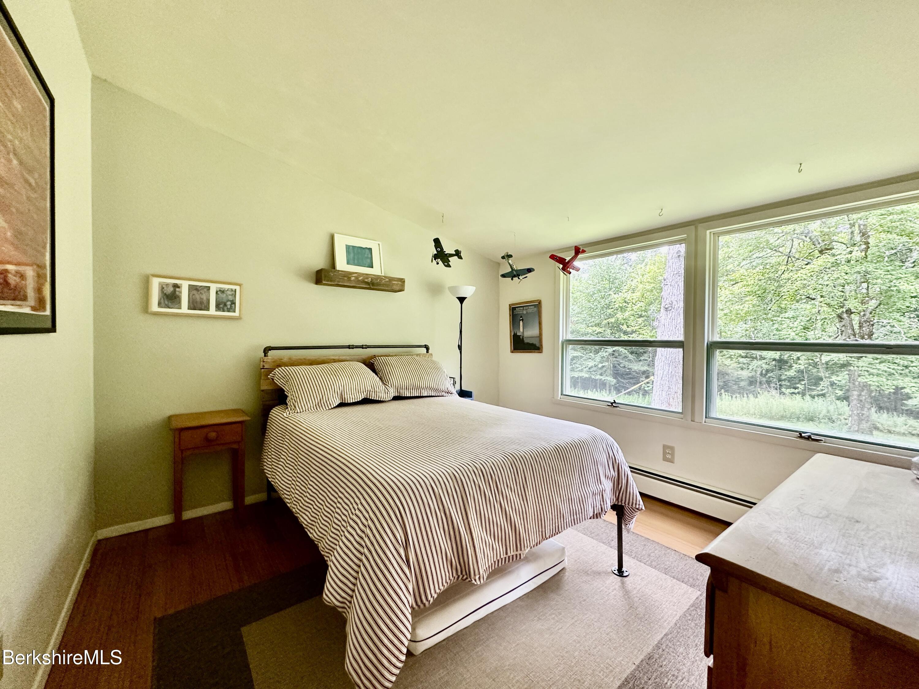 809 Leonhardt Rd