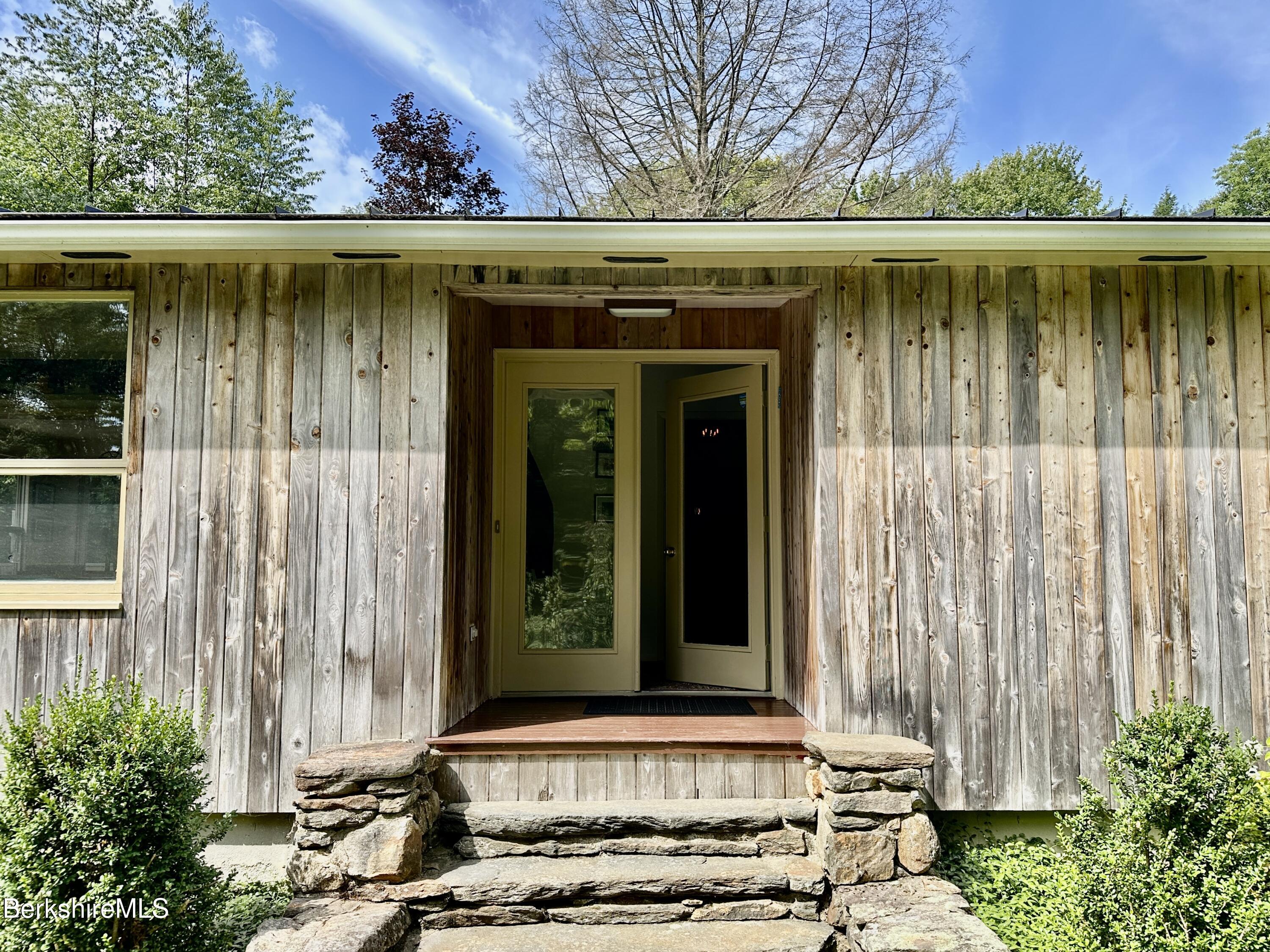 809 Leonhardt Rd