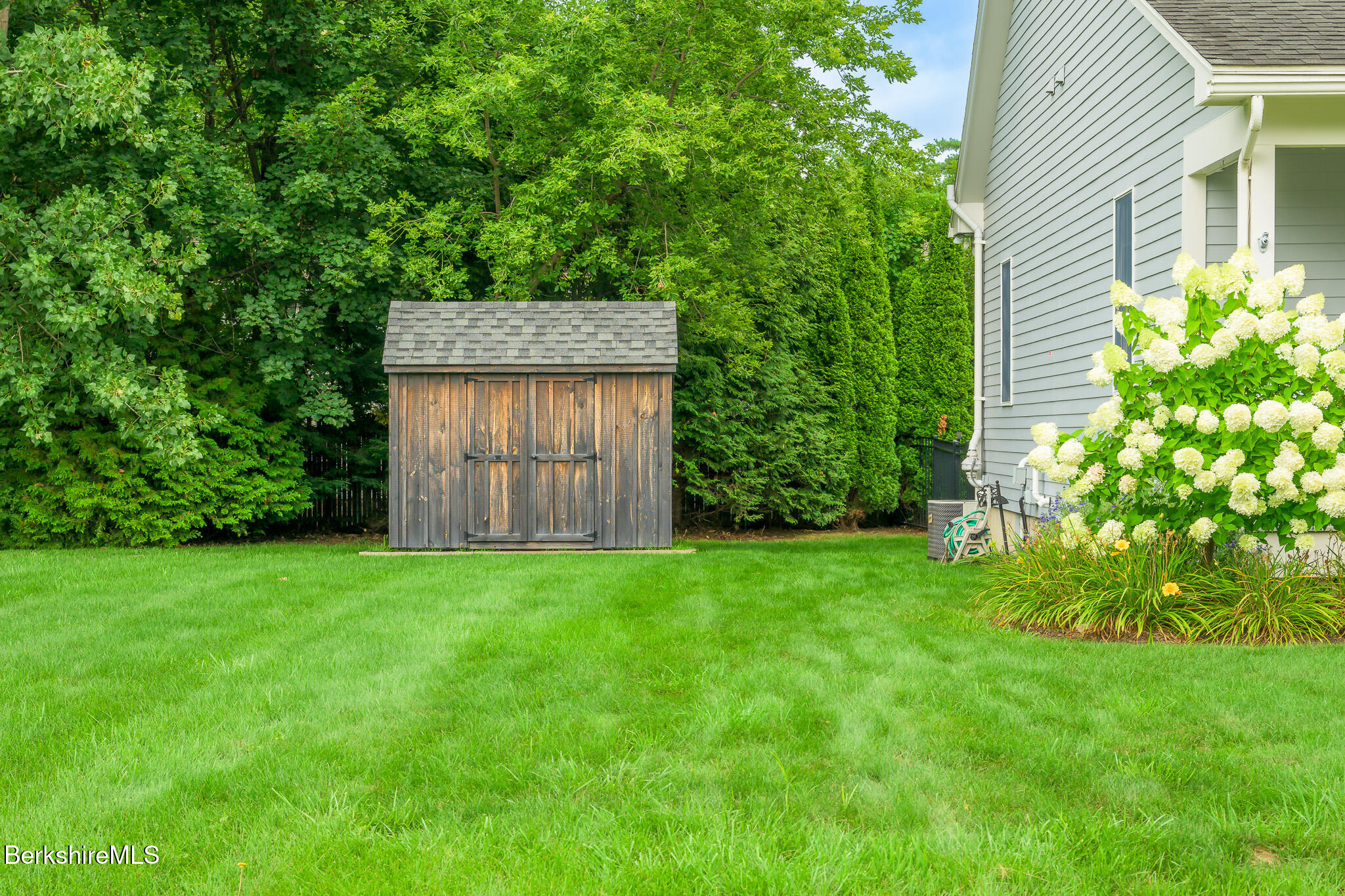 208 Karen Dr