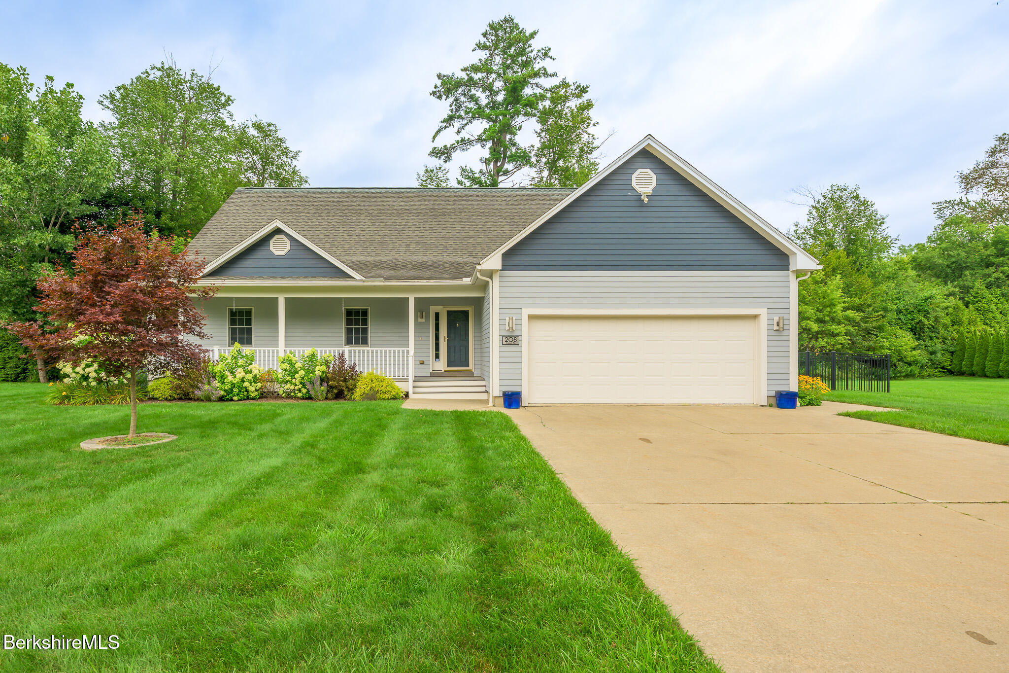 208 Karen Dr