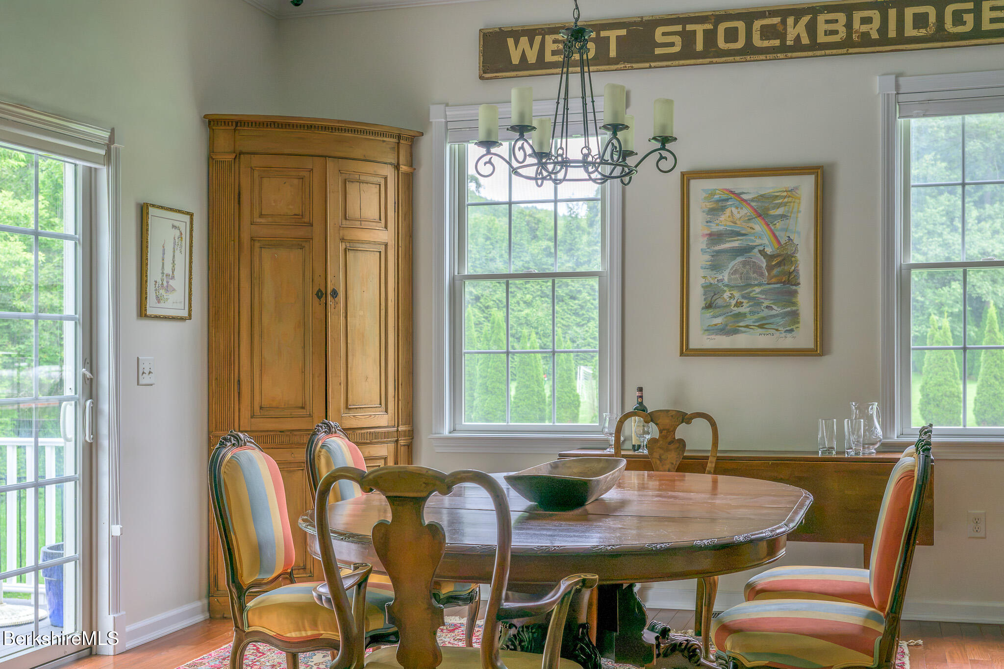 208 Karen Dr
