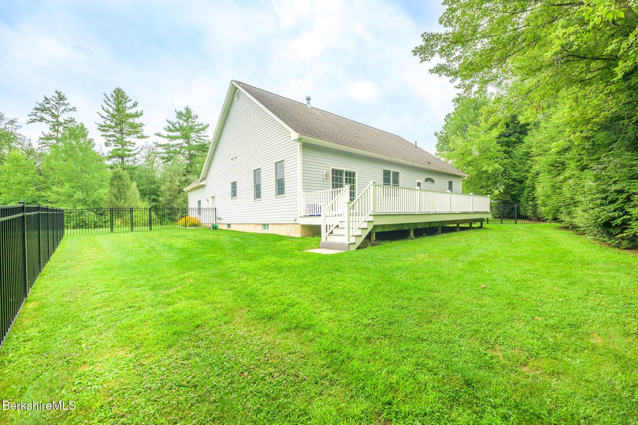 208 Karen Dr