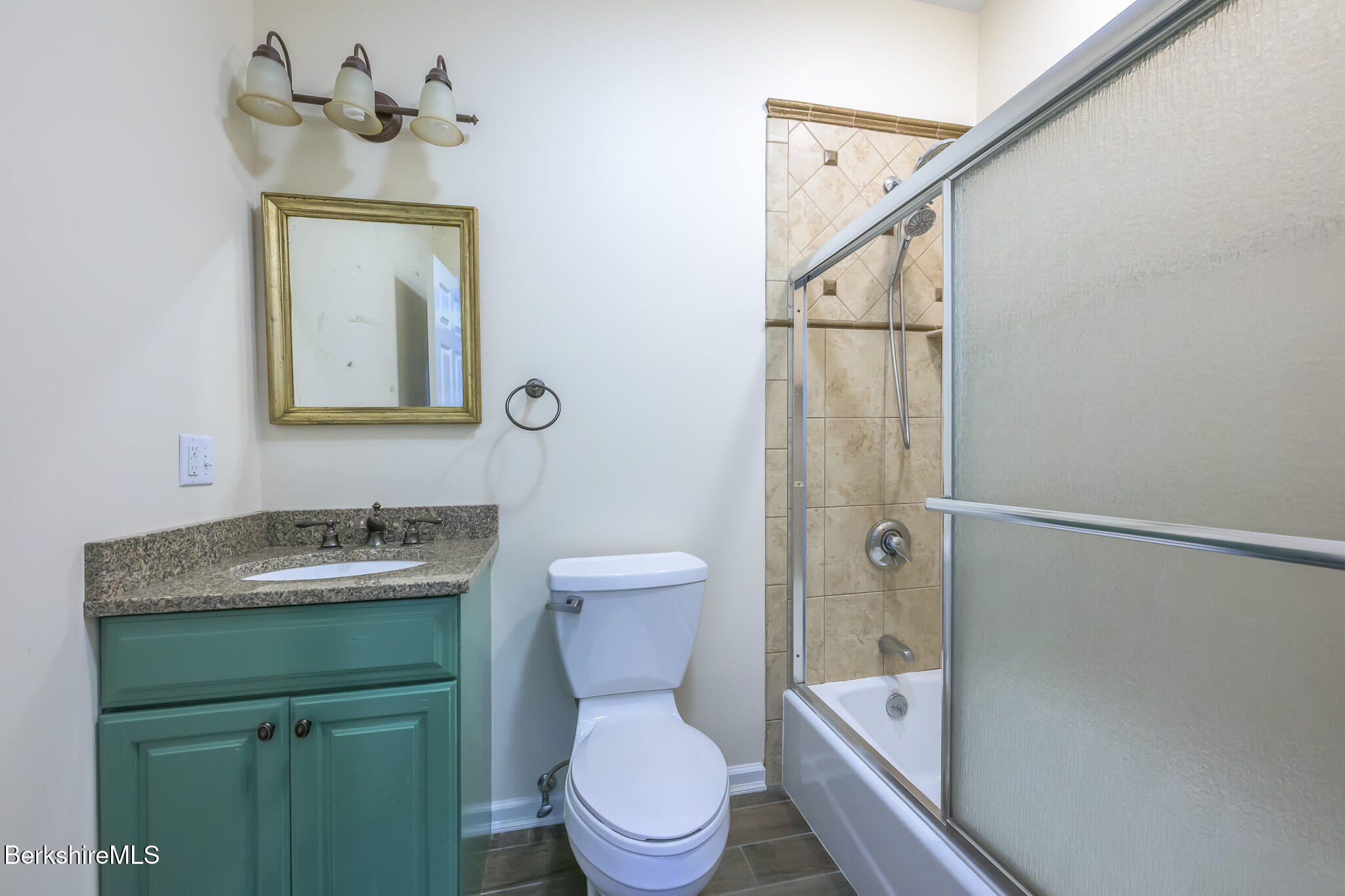 208 Karen Dr