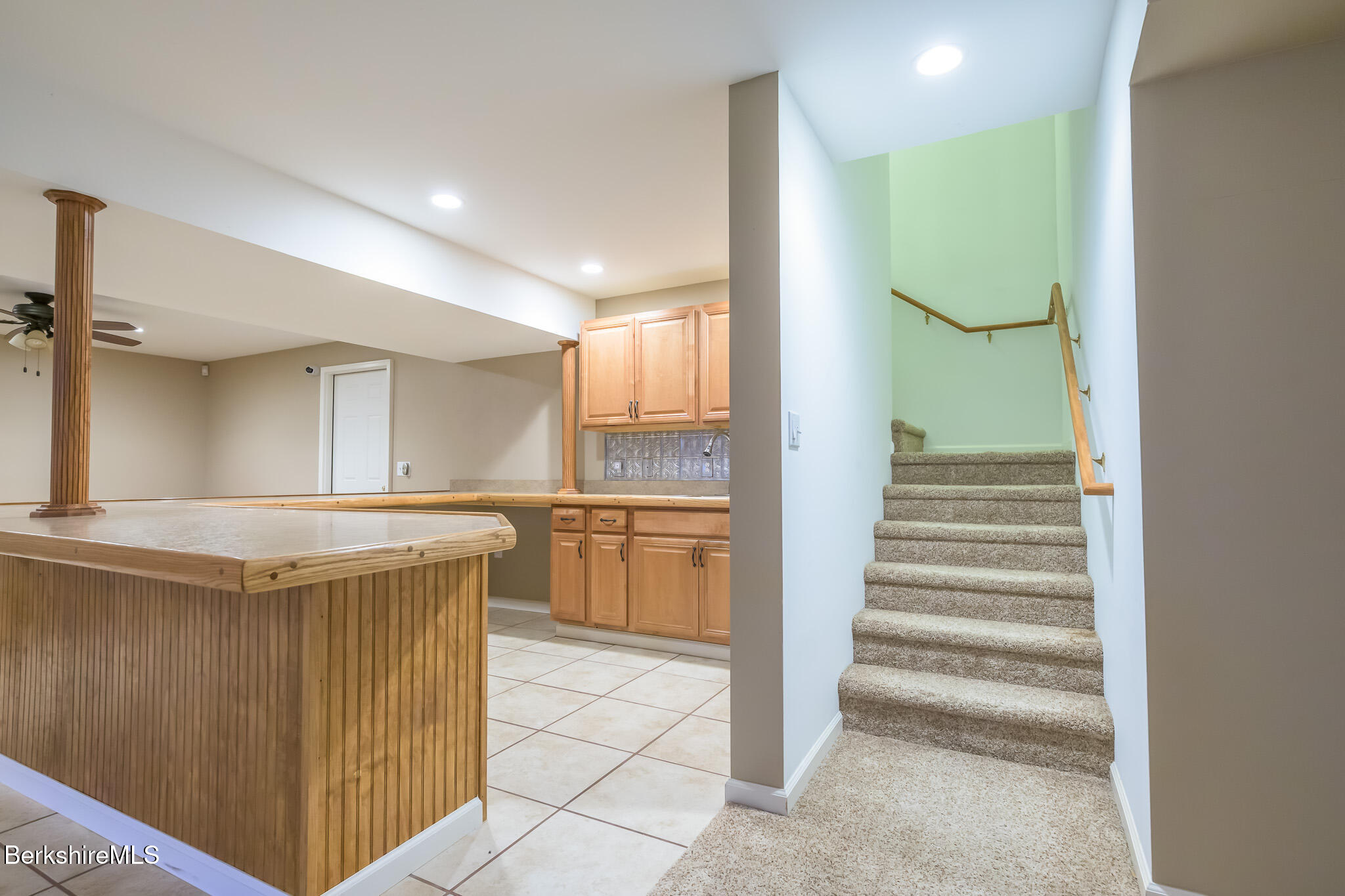 208 Karen Dr