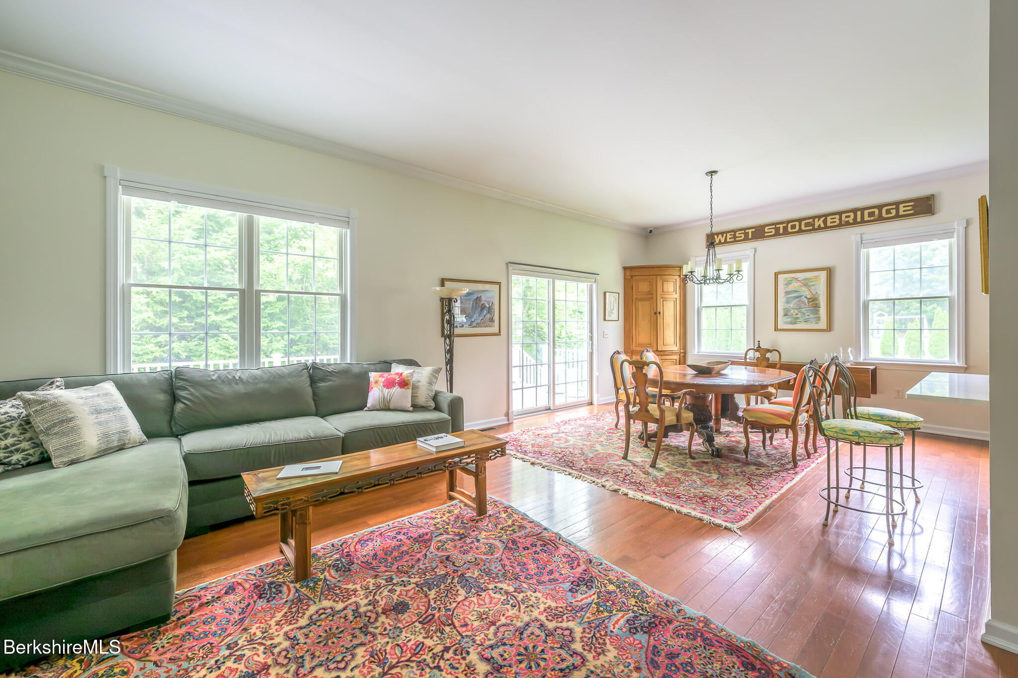 208 Karen Dr