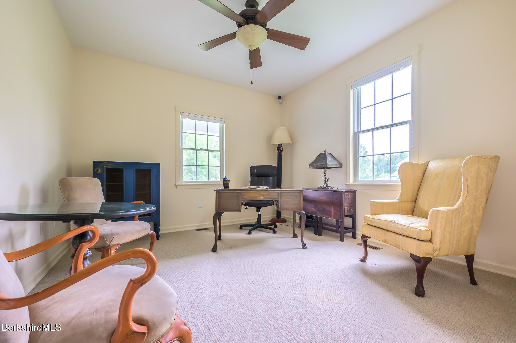 208 Karen Dr