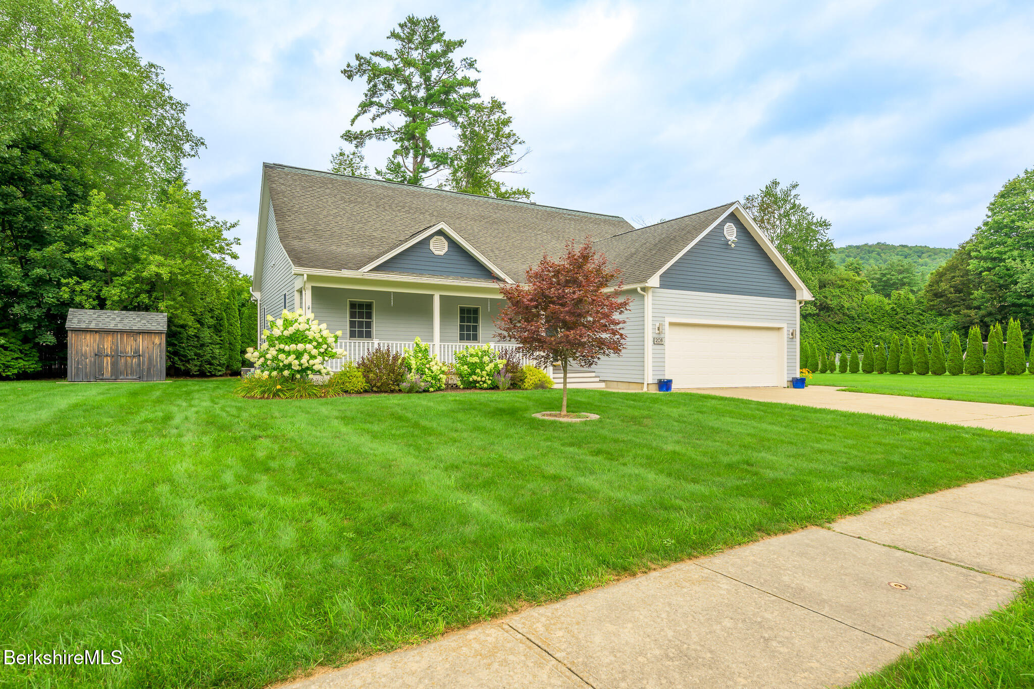 208 Karen Dr