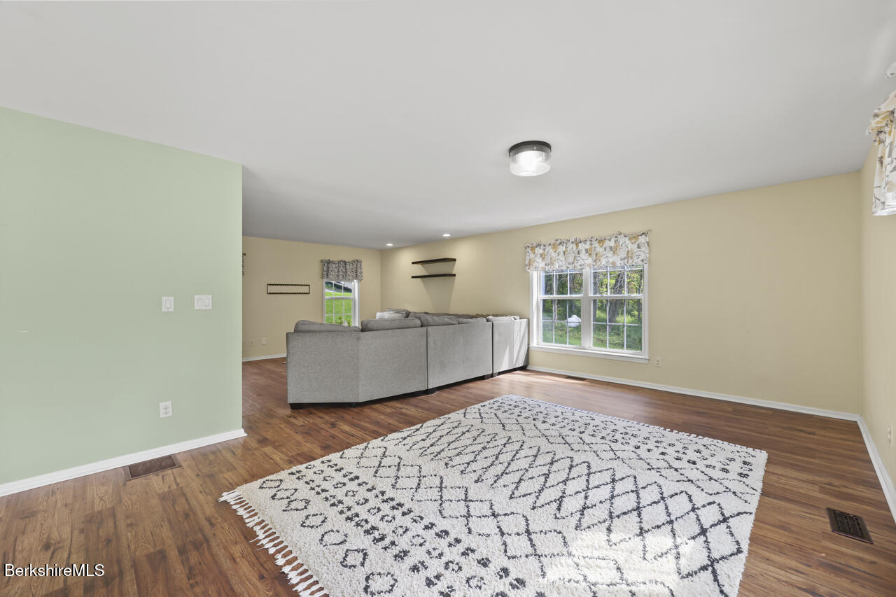 19 Terrace Dr