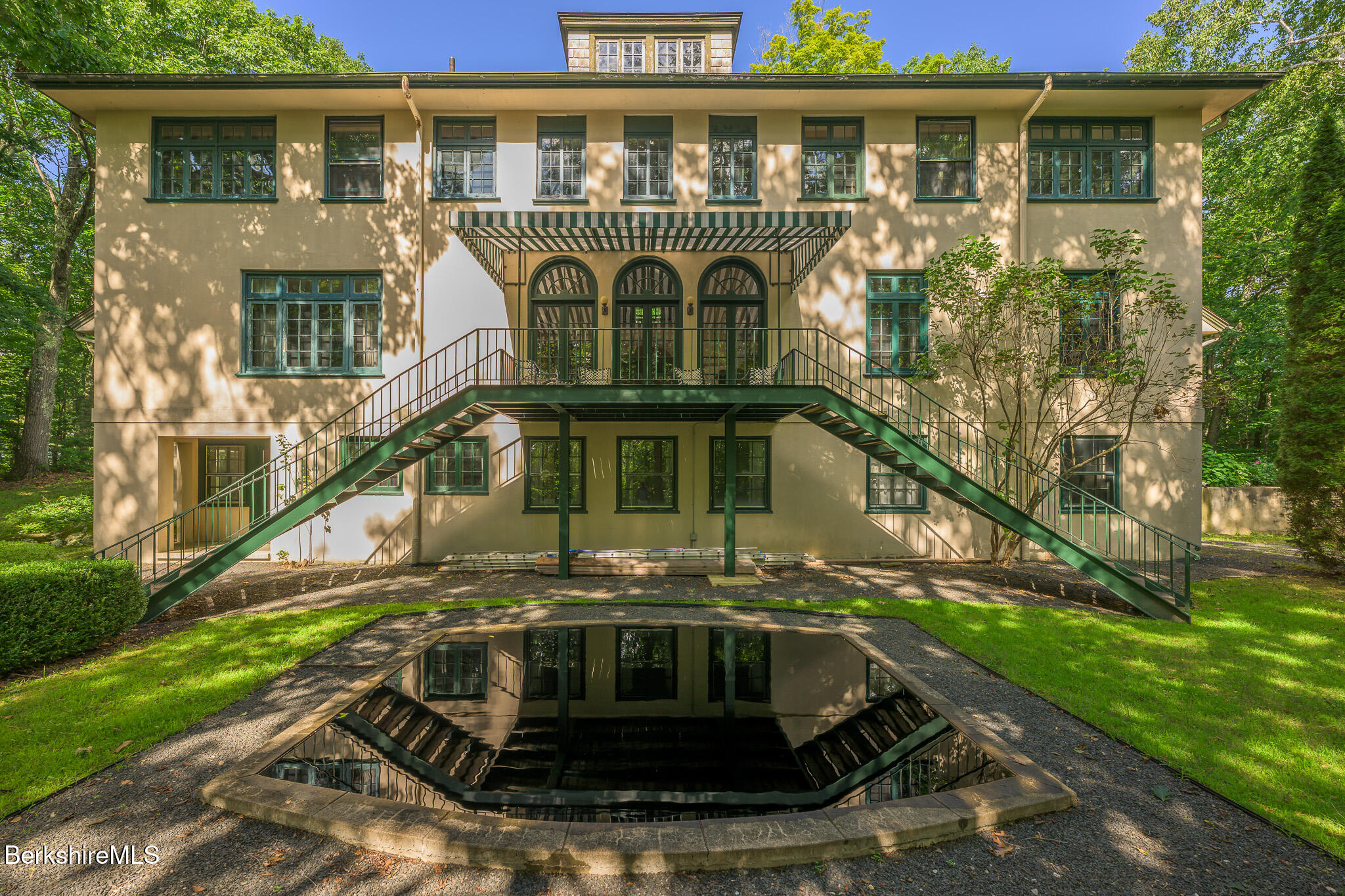 720 South St