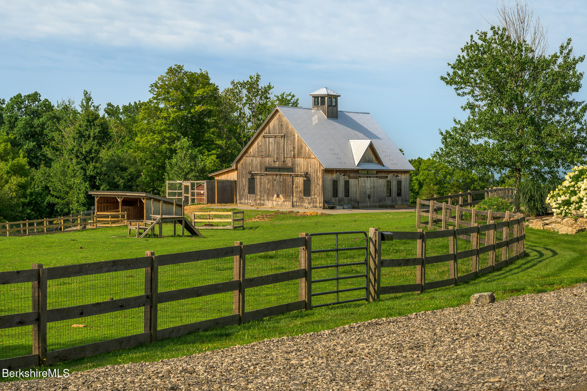 21 Schoolhouse Rd