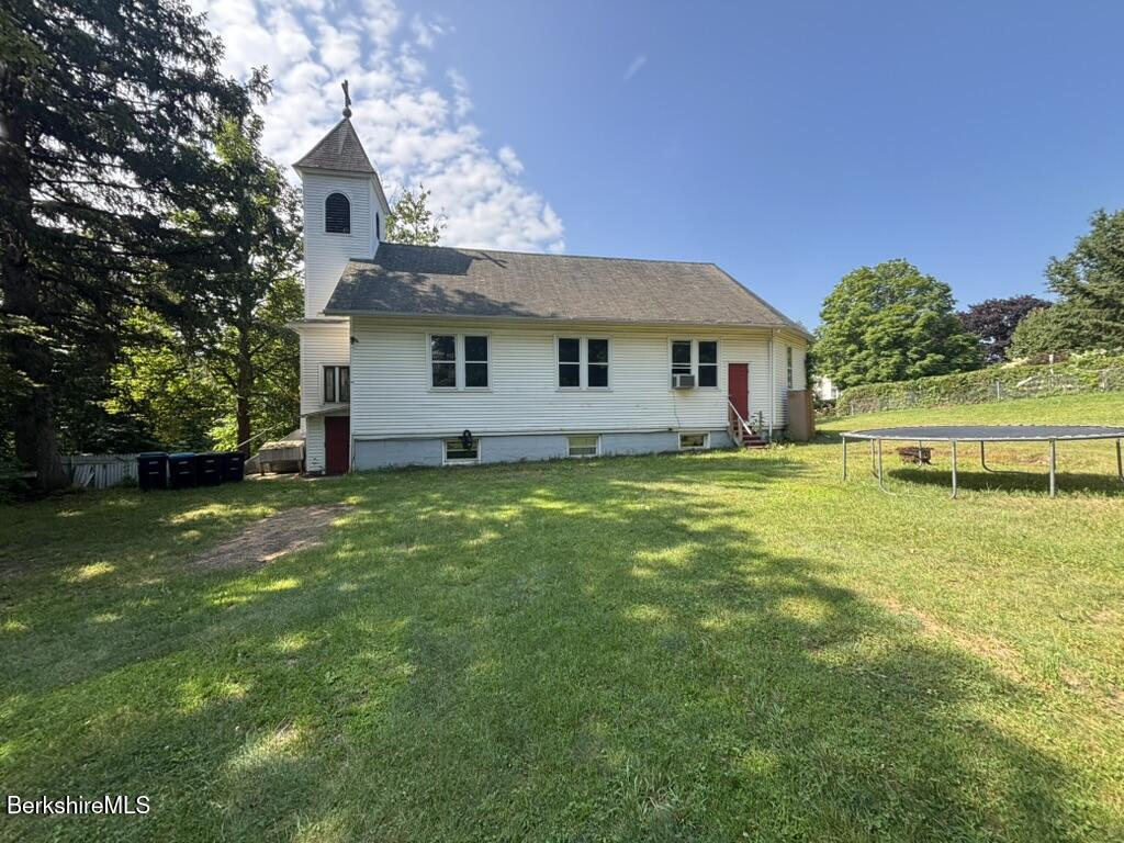 53 Greylock Ter