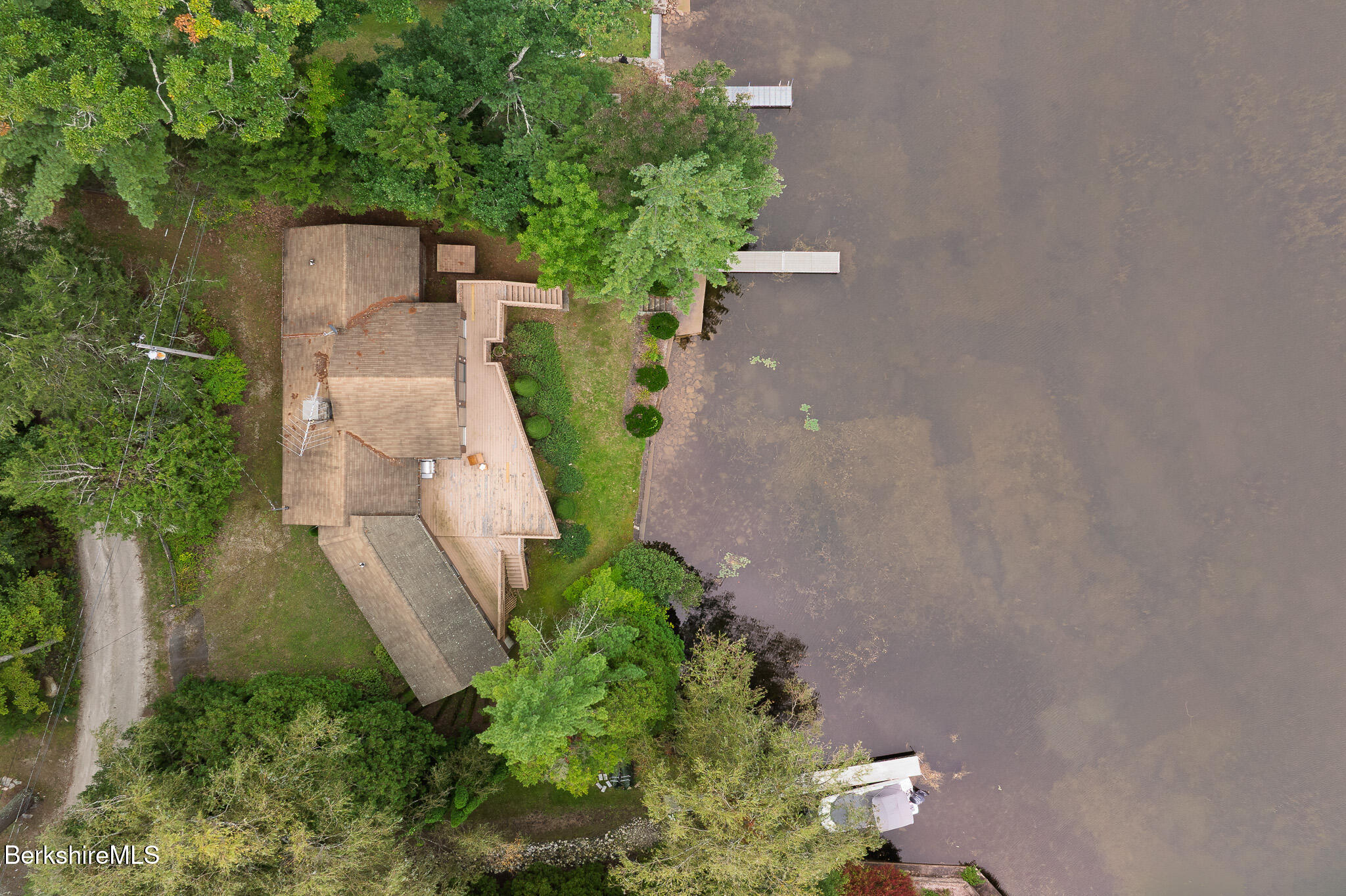 36 Lakeside Rd