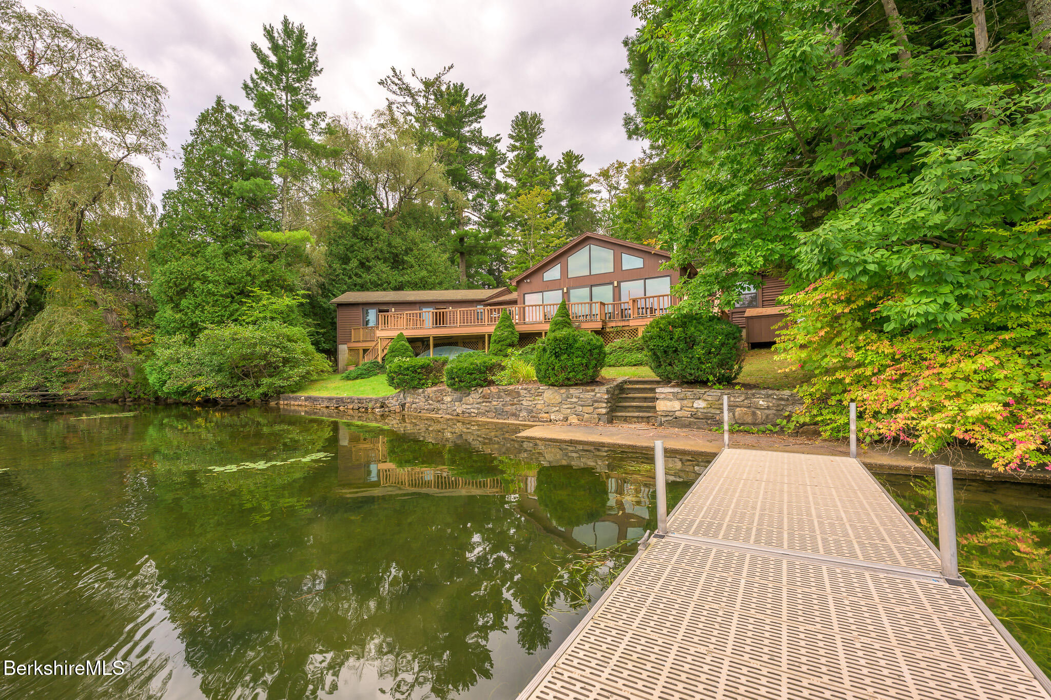 36 Lakeside Rd