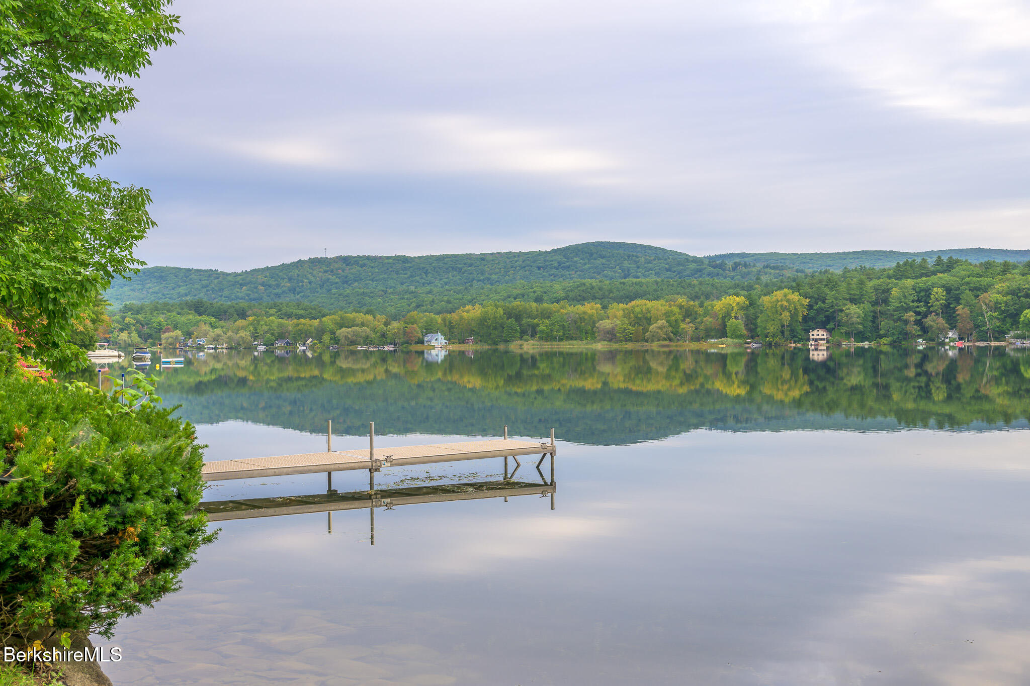 36 Lakeside Rd