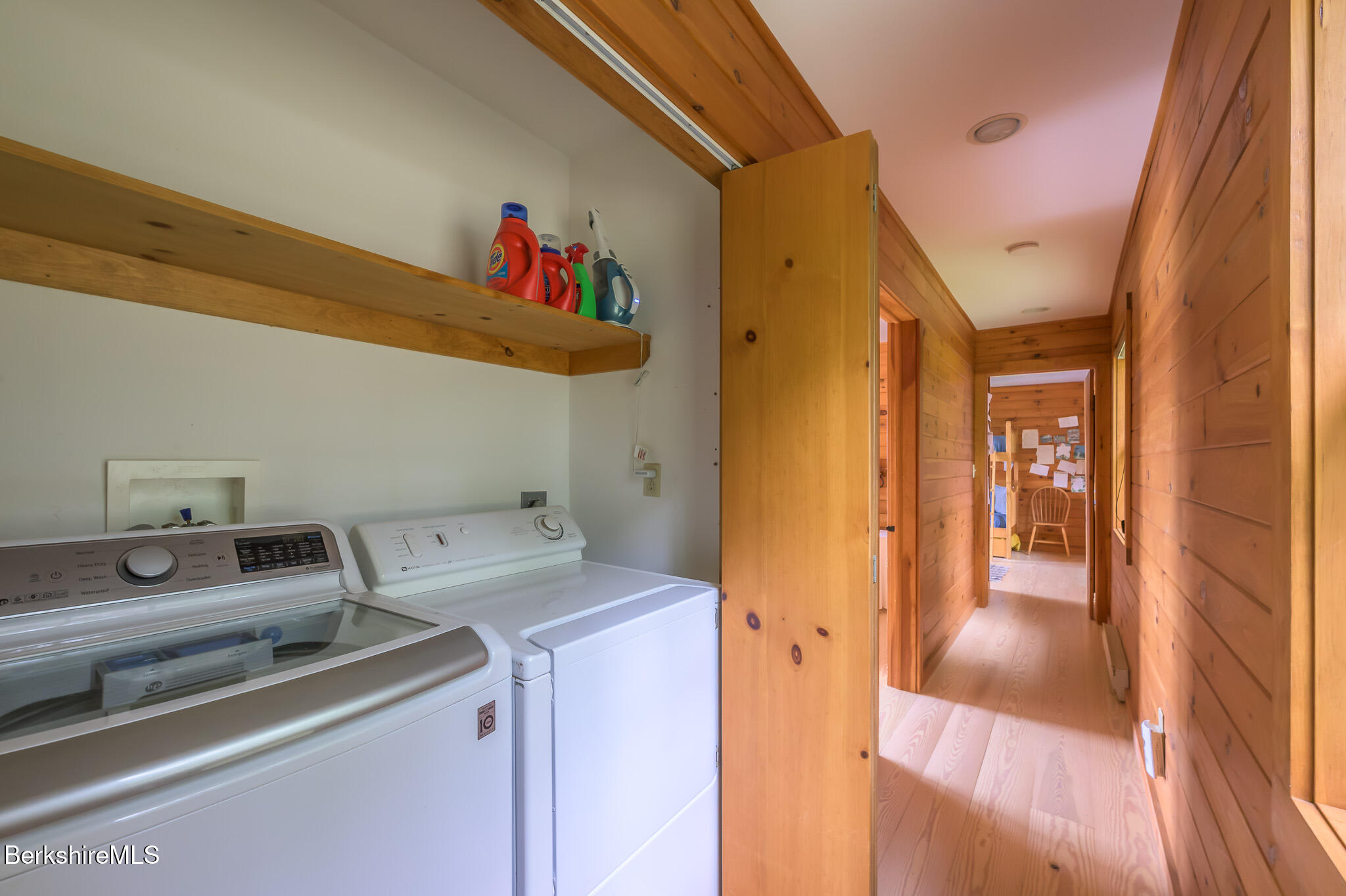 36 Lakeside Rd
