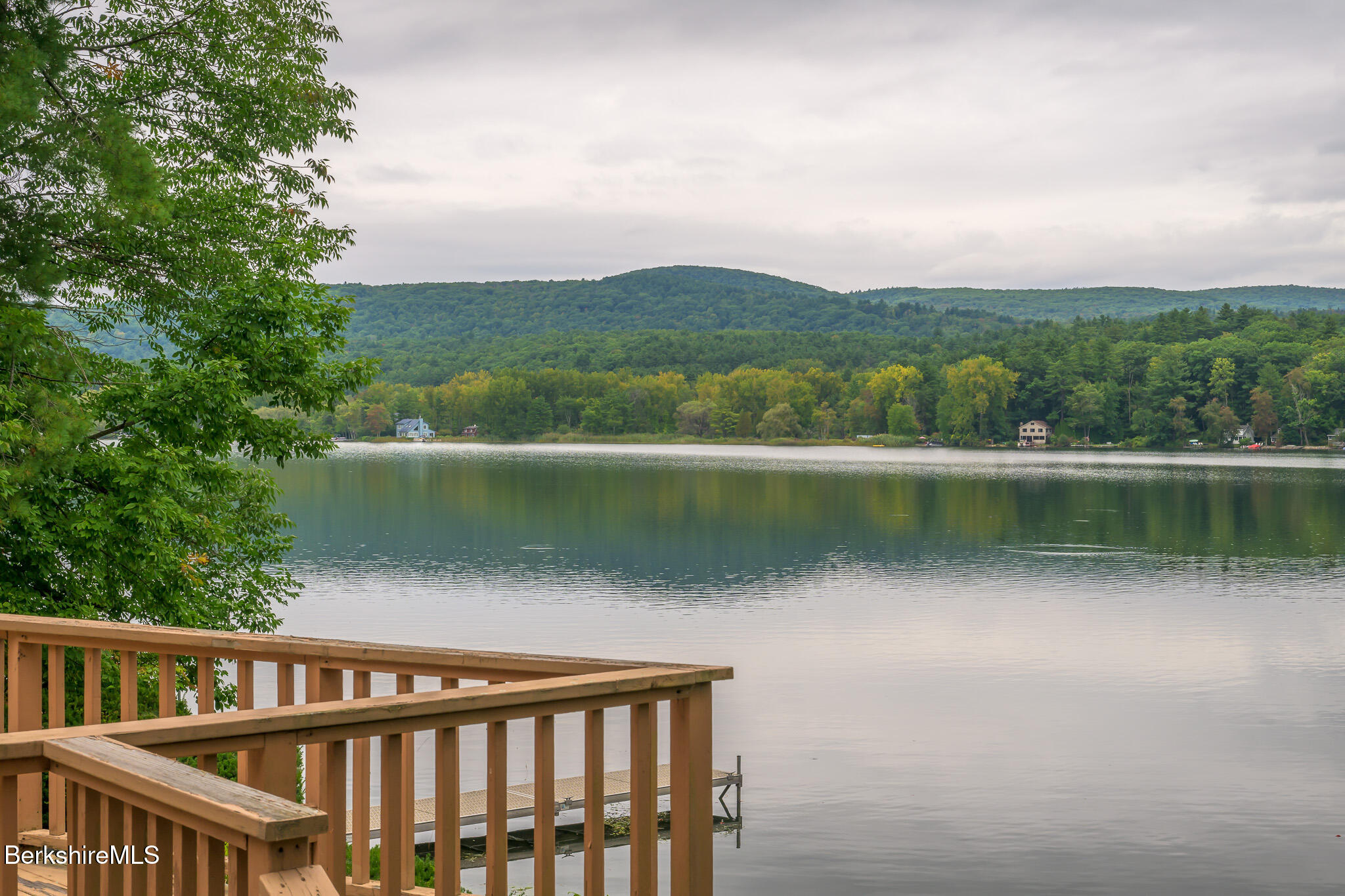 36 Lakeside Rd